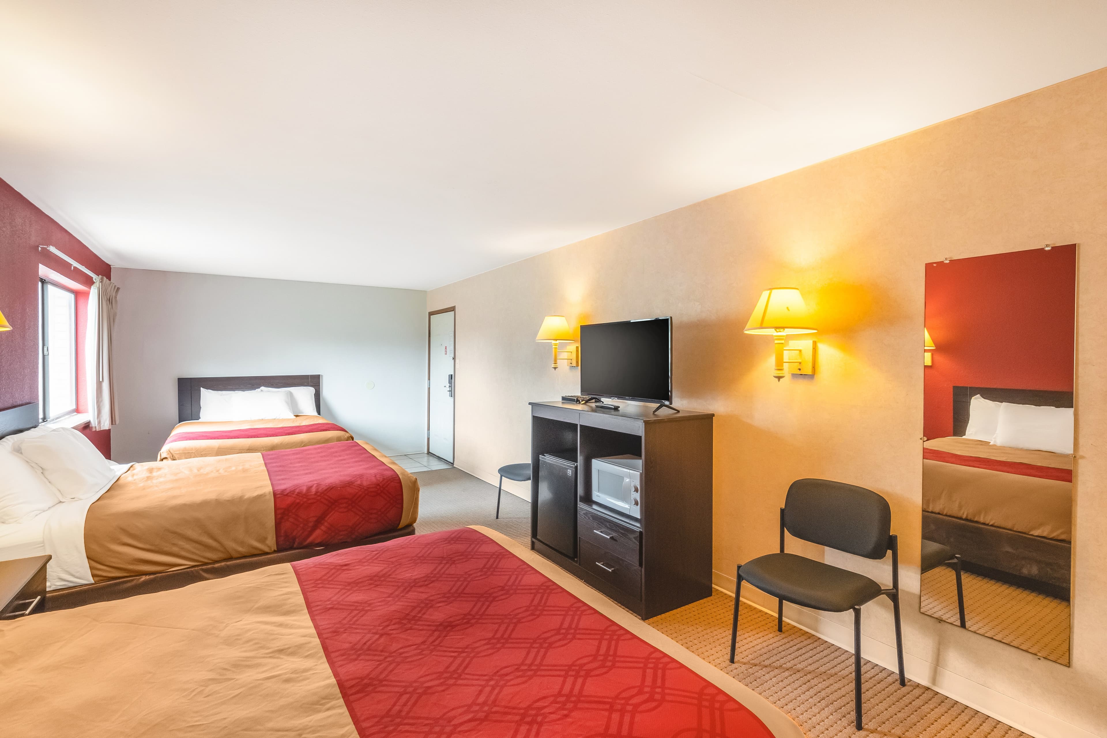 Econo Lodge Fredericksburg — 12