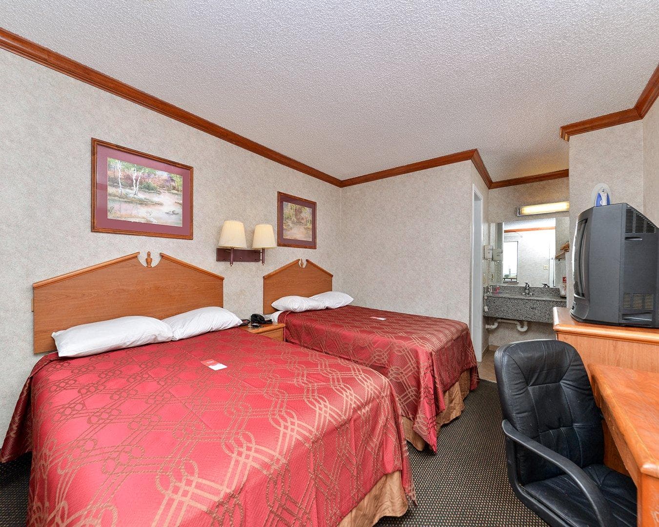 Econo Lodge Killeen near Fort Hood - Image 2