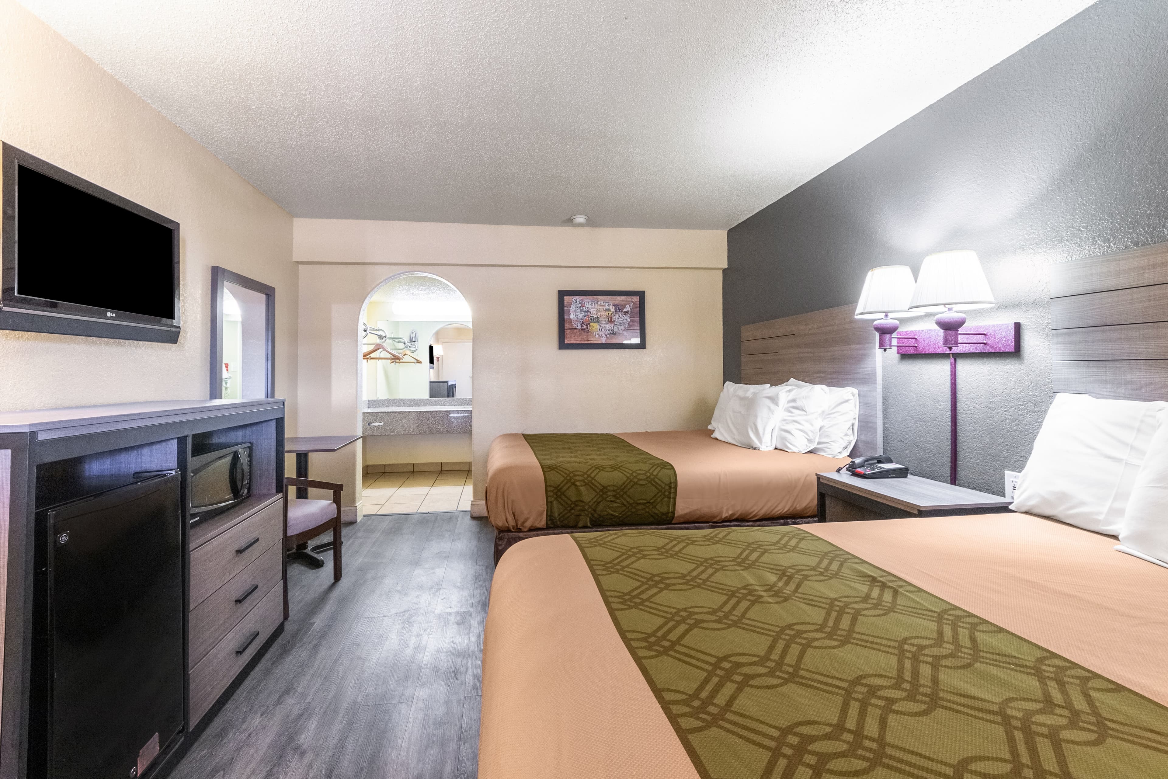 Econo Lodge San Marcos University Area - Image 3