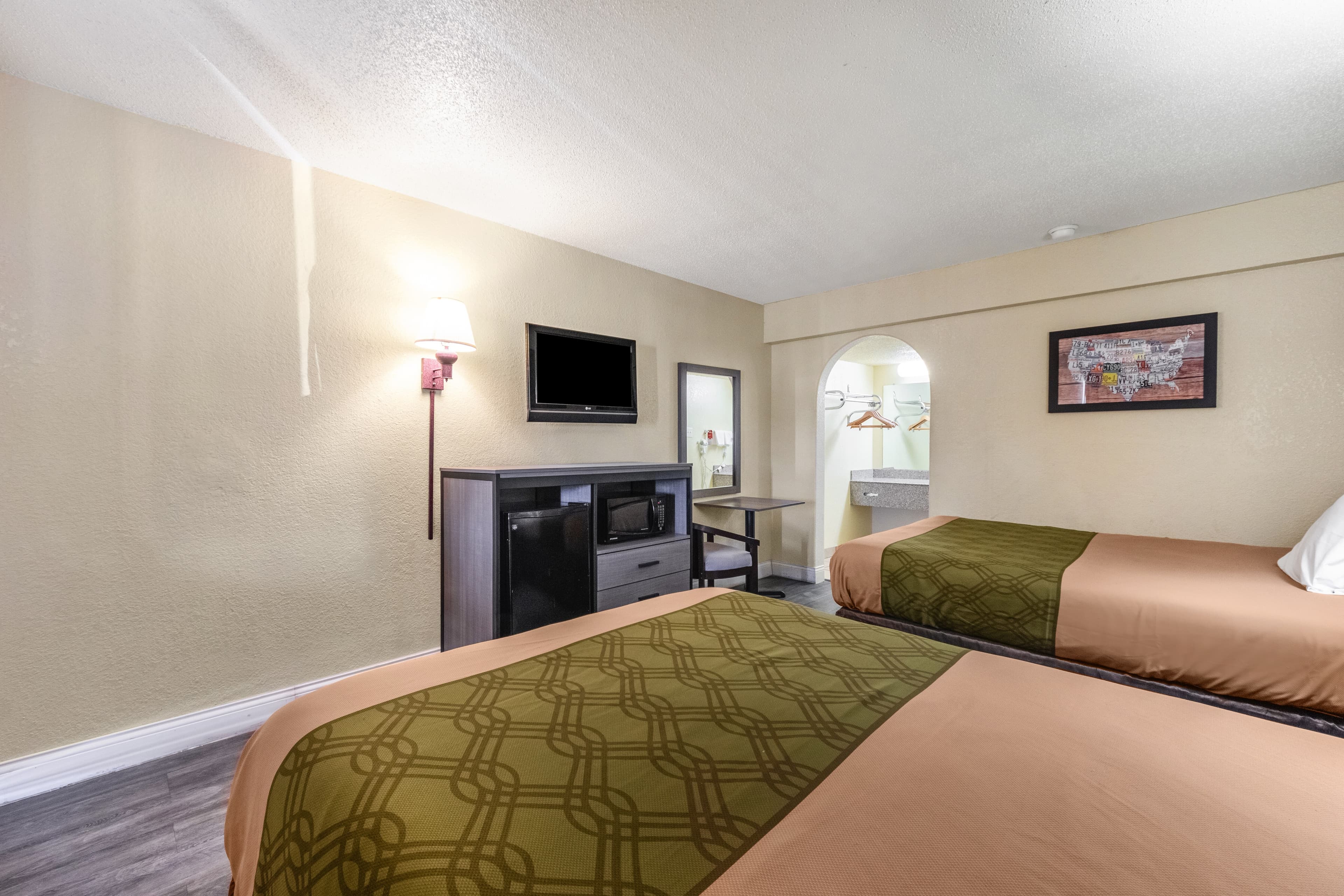 Econo Lodge San Marcos University Area - Image 4