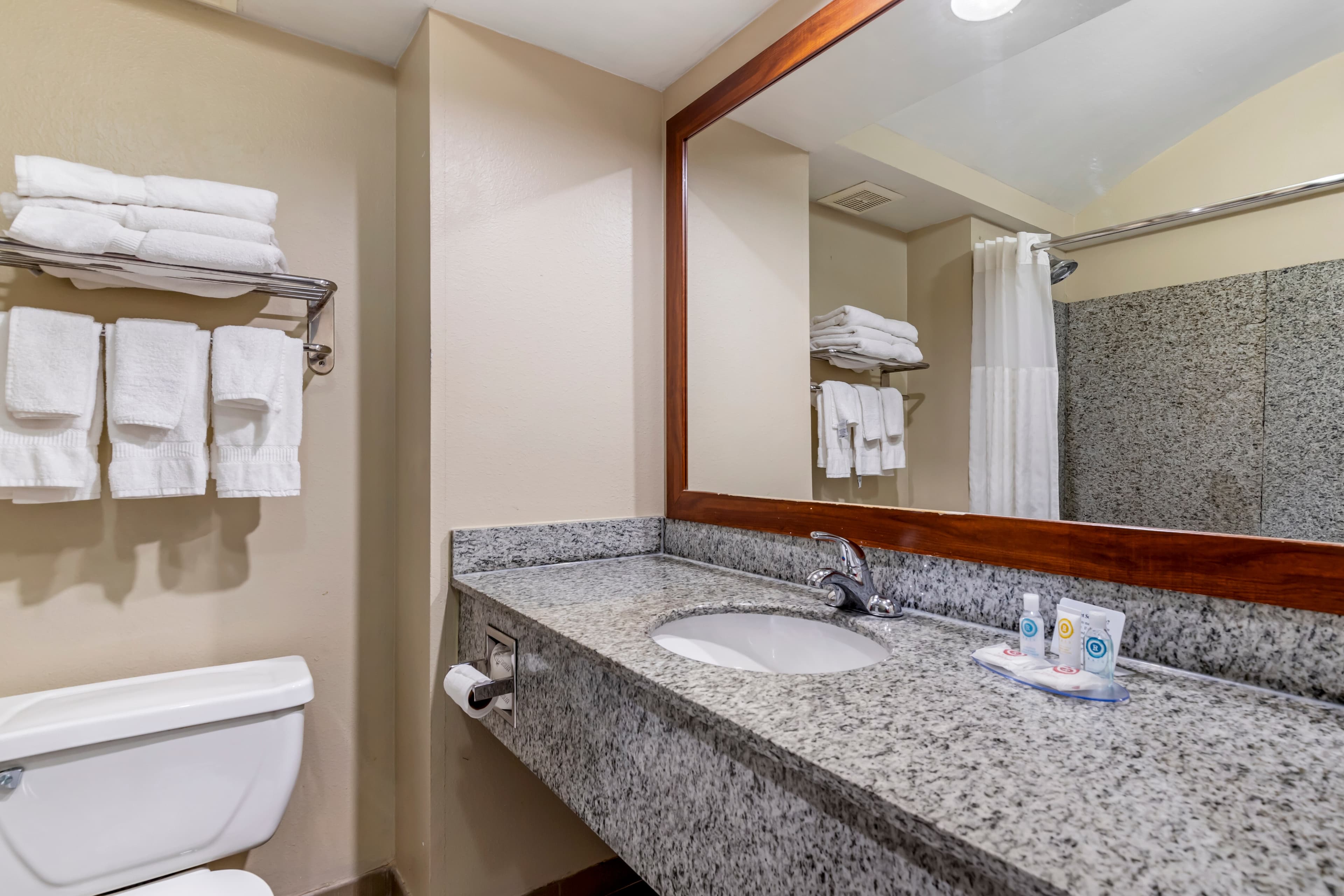 Comfort Inn & Suites Seguin — 16