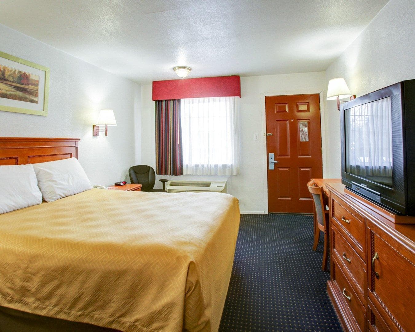 Econo Lodge Temple — 6