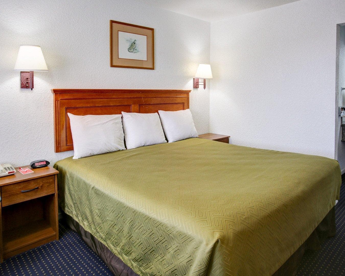 Econo Lodge Temple — 7