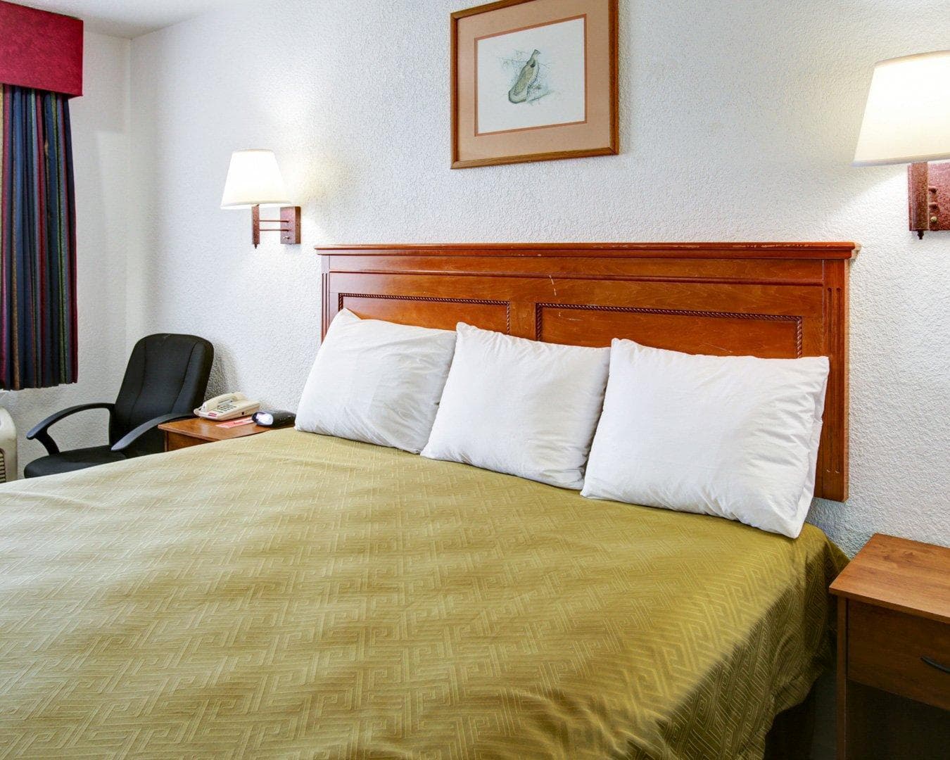 Econo Lodge Temple — 10