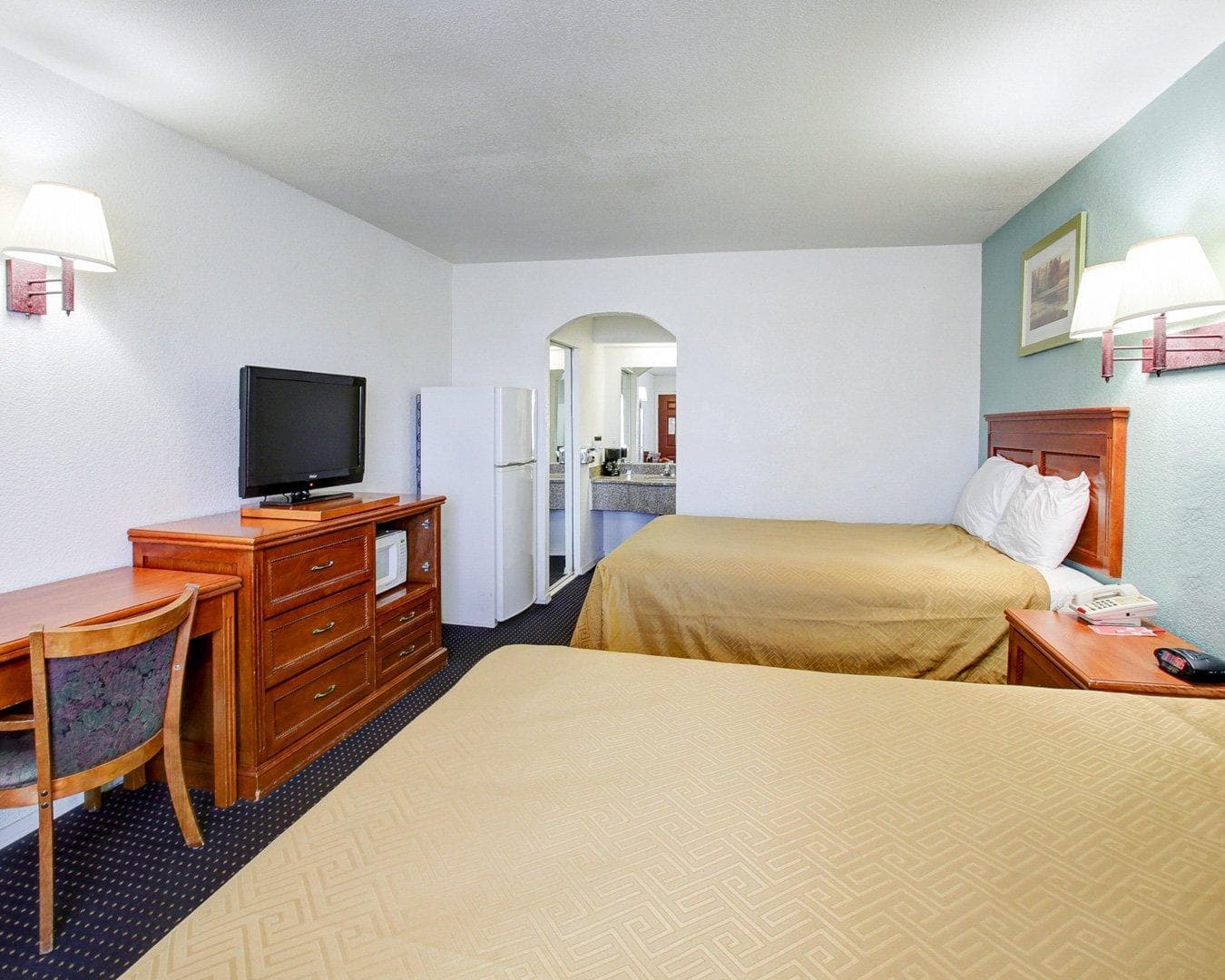 Econo Lodge Temple — 19