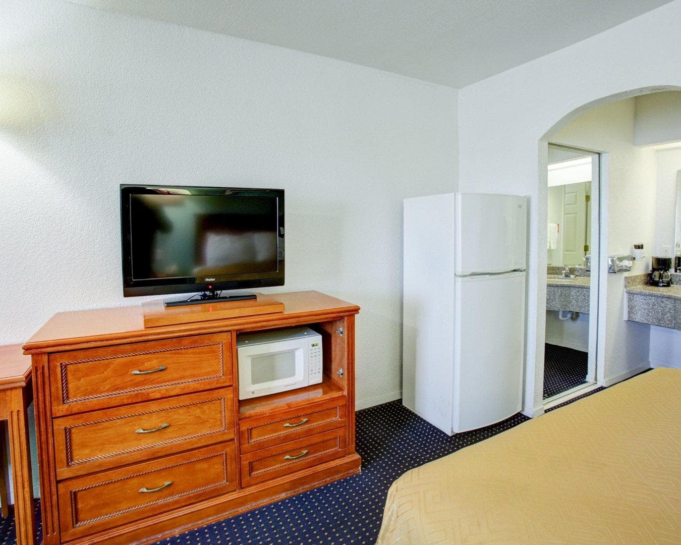 Econo Lodge Temple — 20