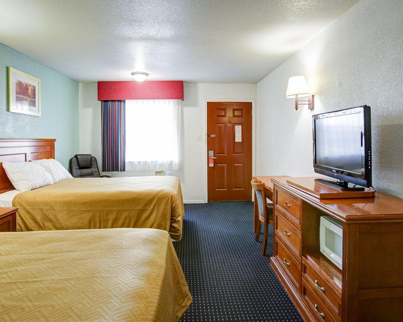 Econo Lodge Temple — 21
