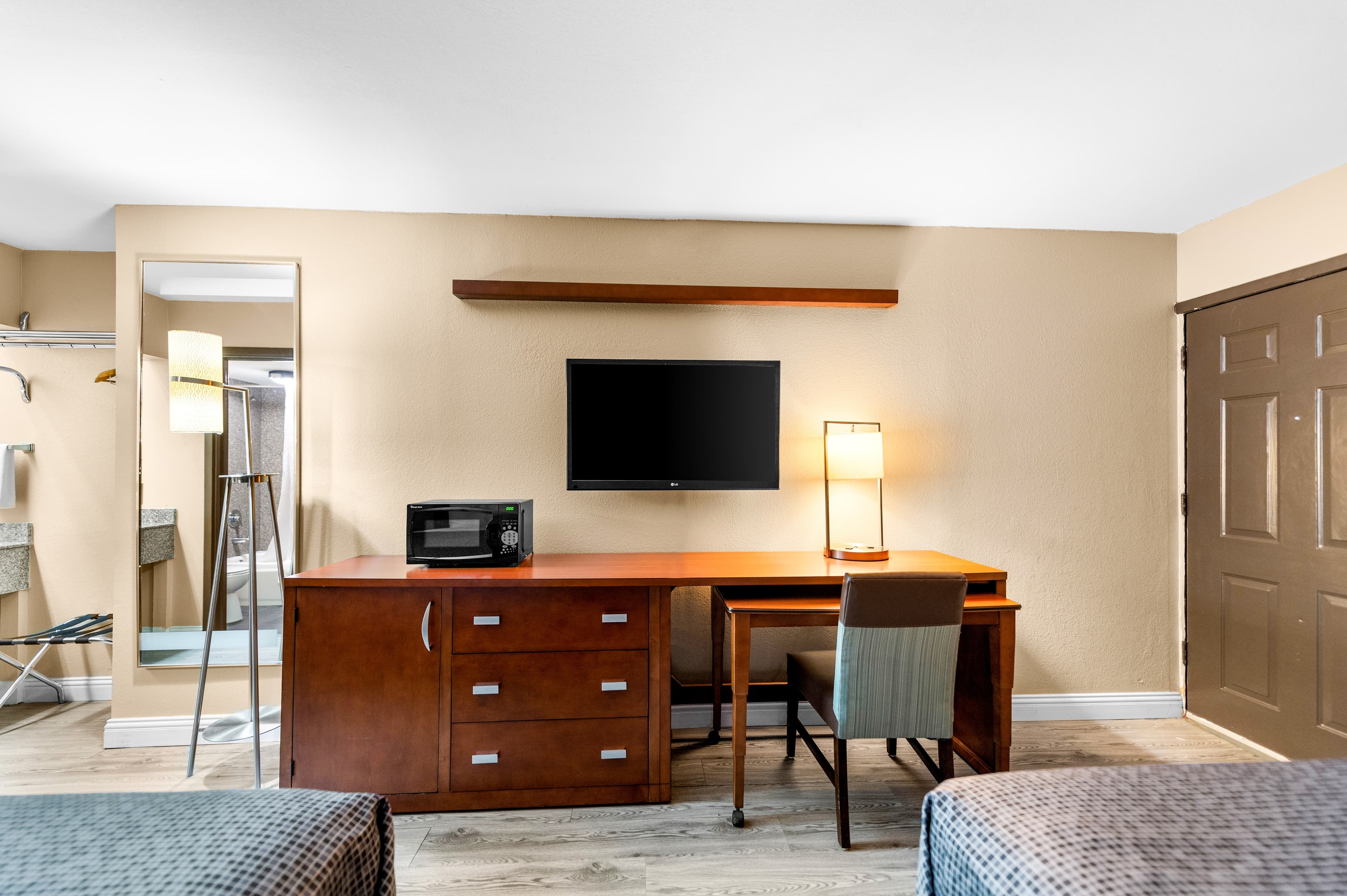 Econo Lodge Texarkana I-30 — 15