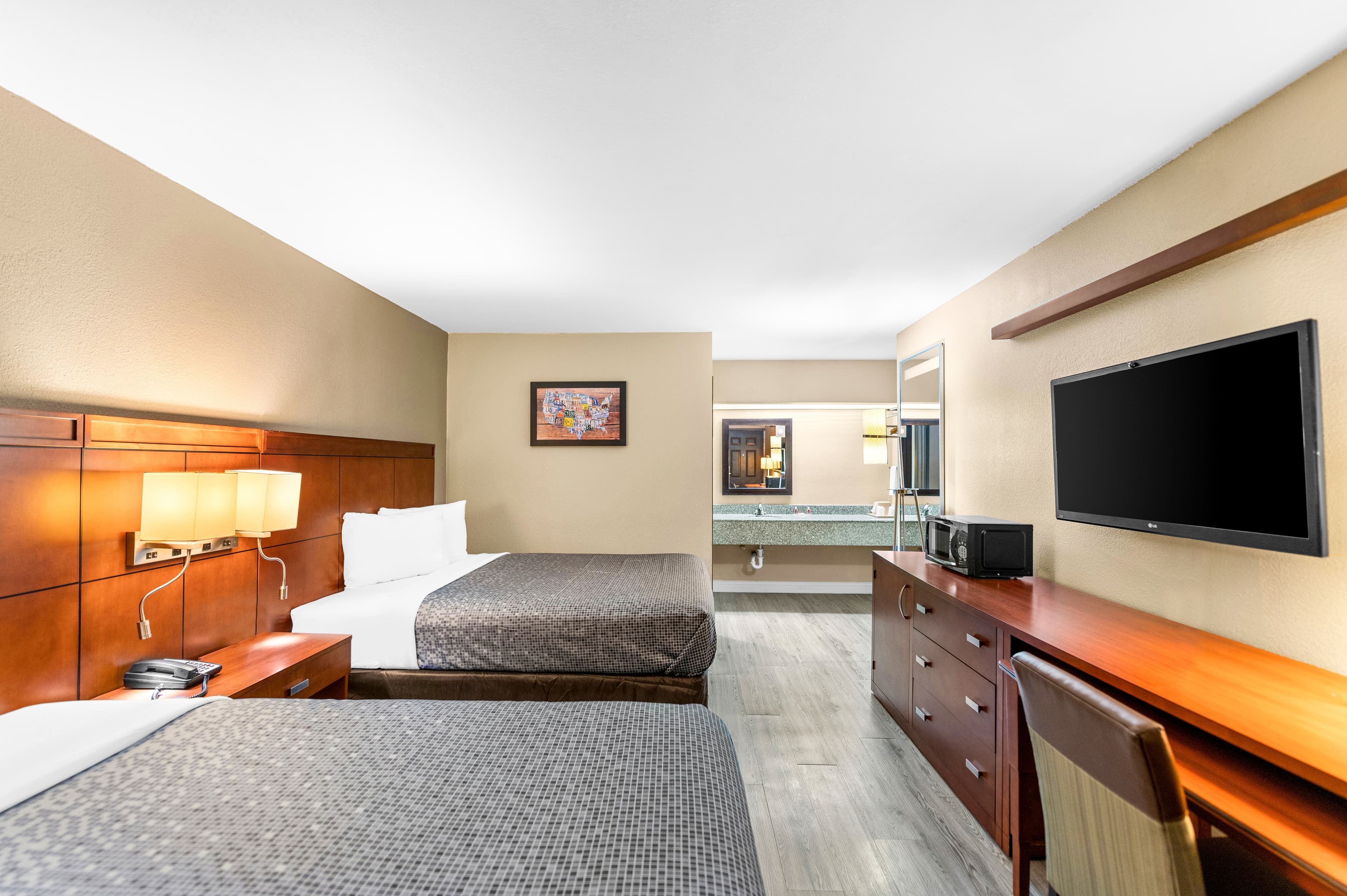 Econo Lodge Texarkana I-30 — 16