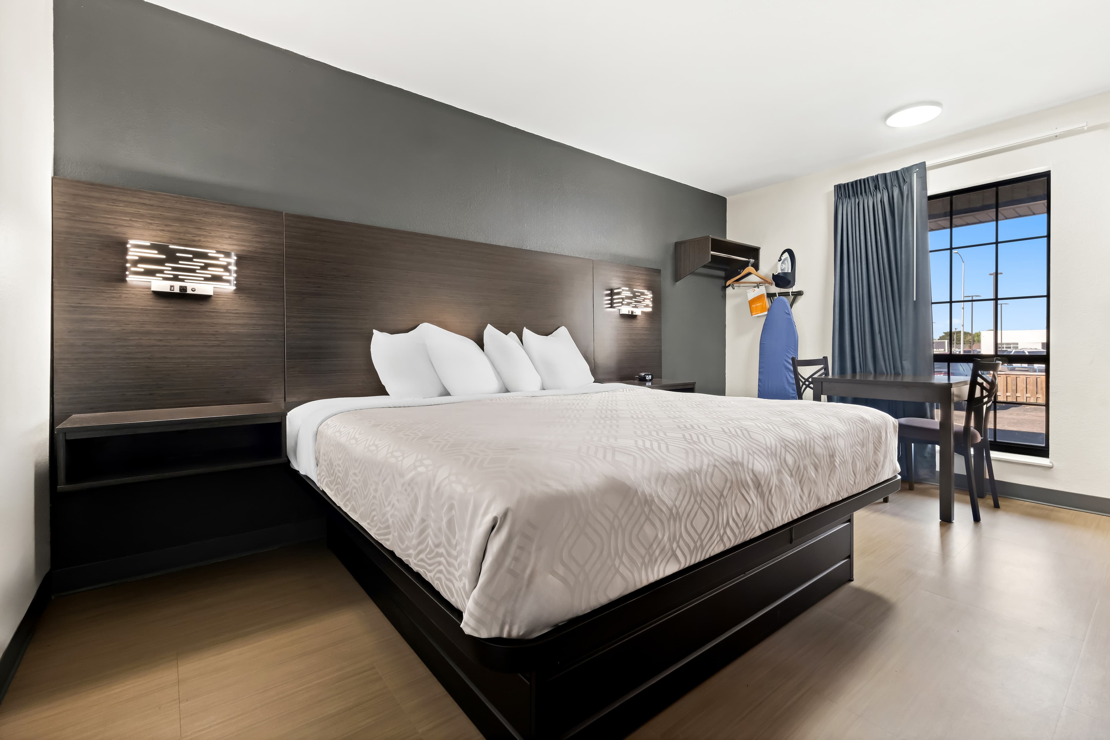 Econo Lodge Dumas — 2