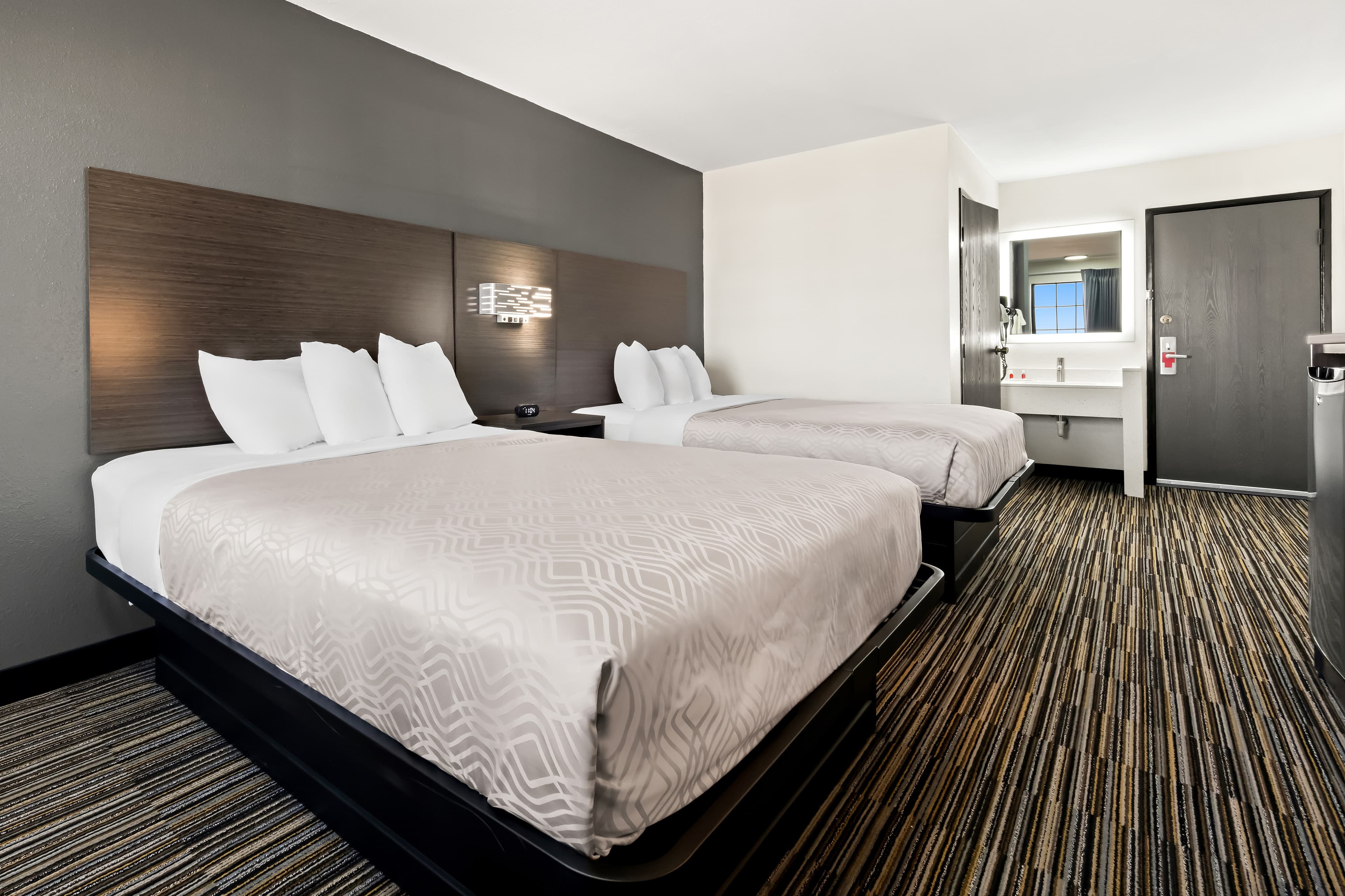Econo Lodge Dumas — 11