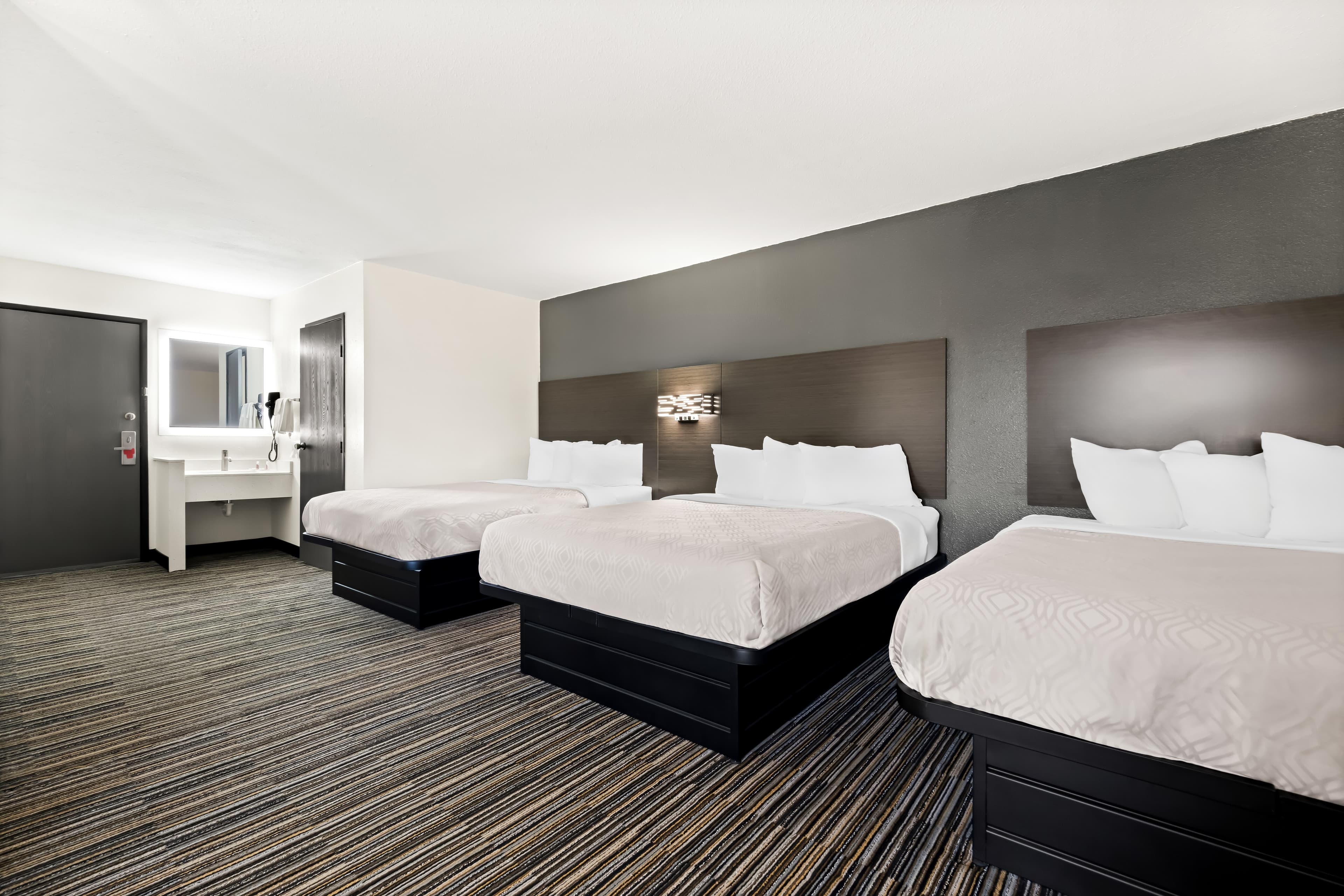 Econo Lodge Dumas — 15