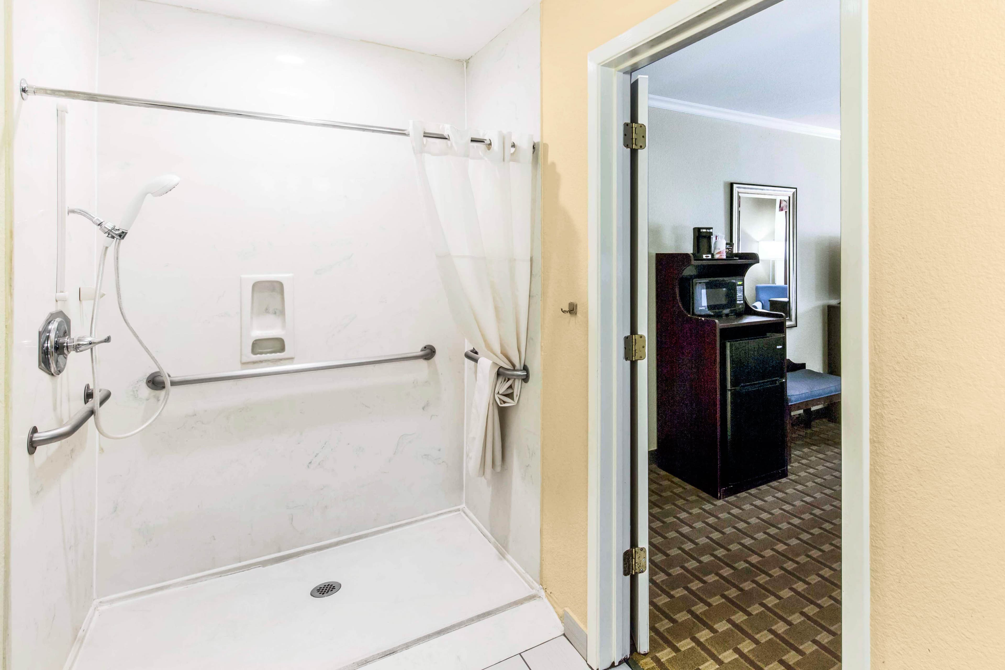 Quality Inn & Suites Abilene North — 7