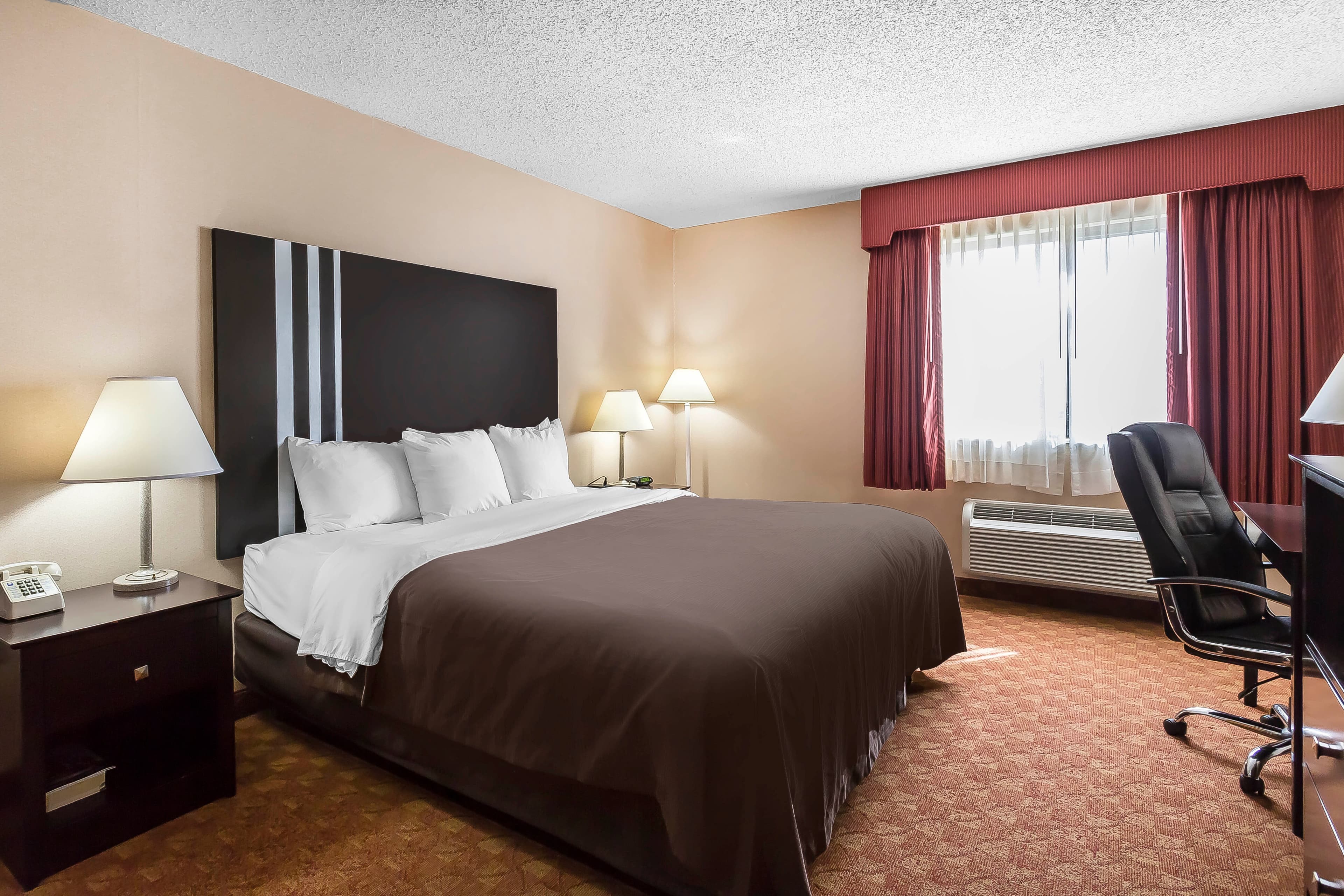 Quality Inn Dumas - Image 3
