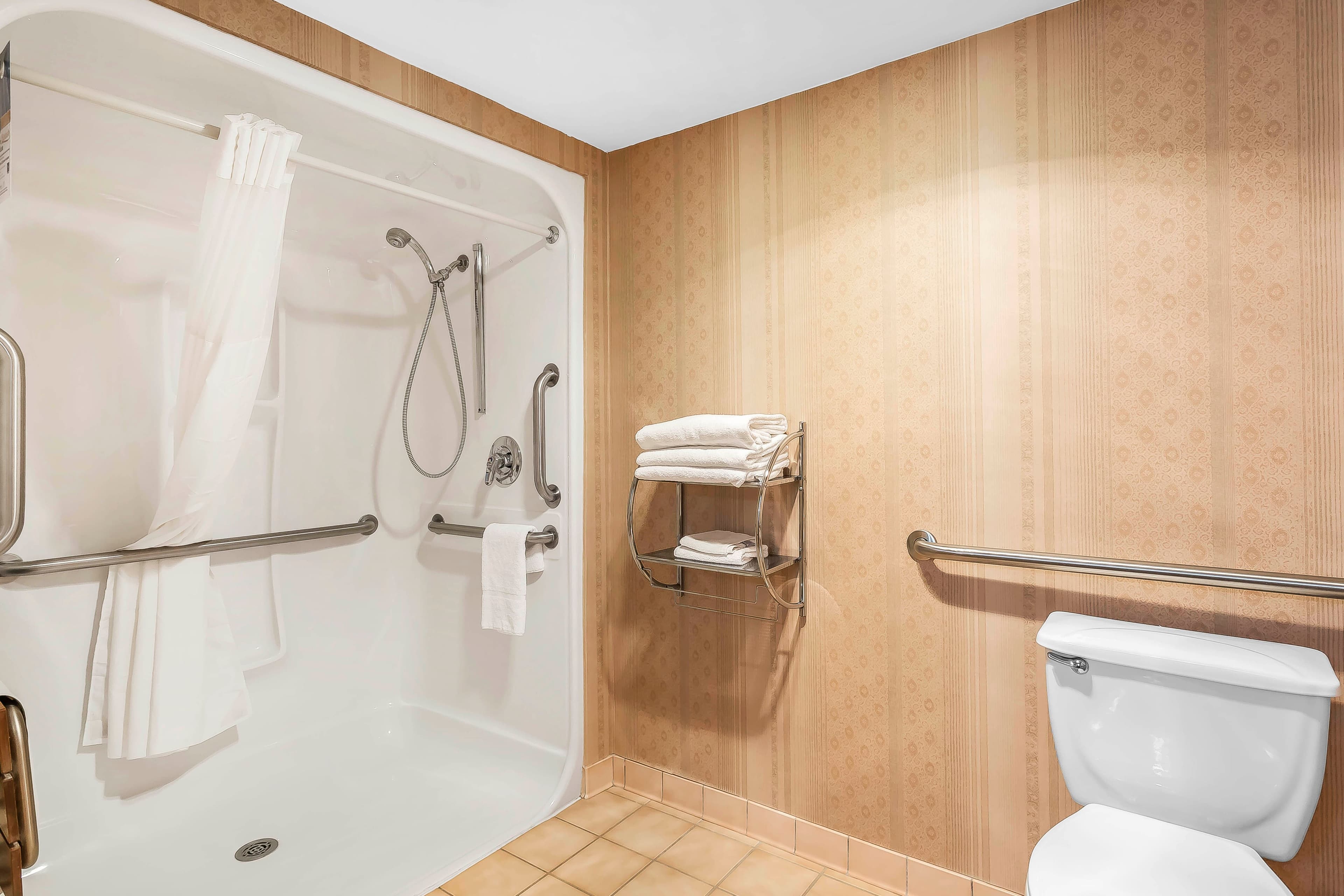 Quality Inn Dumas - Image 4