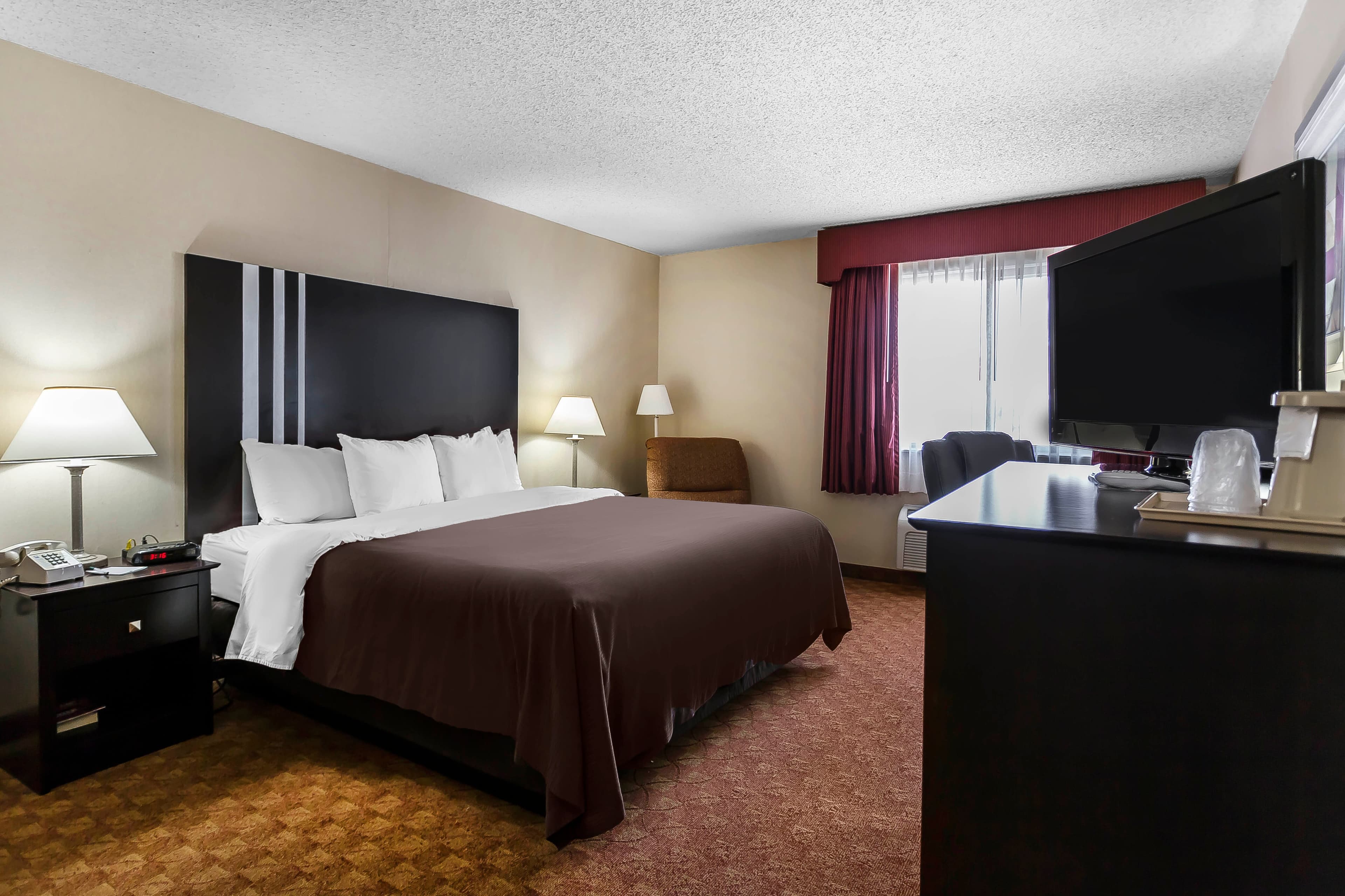 Quality Inn Dumas - Image 5