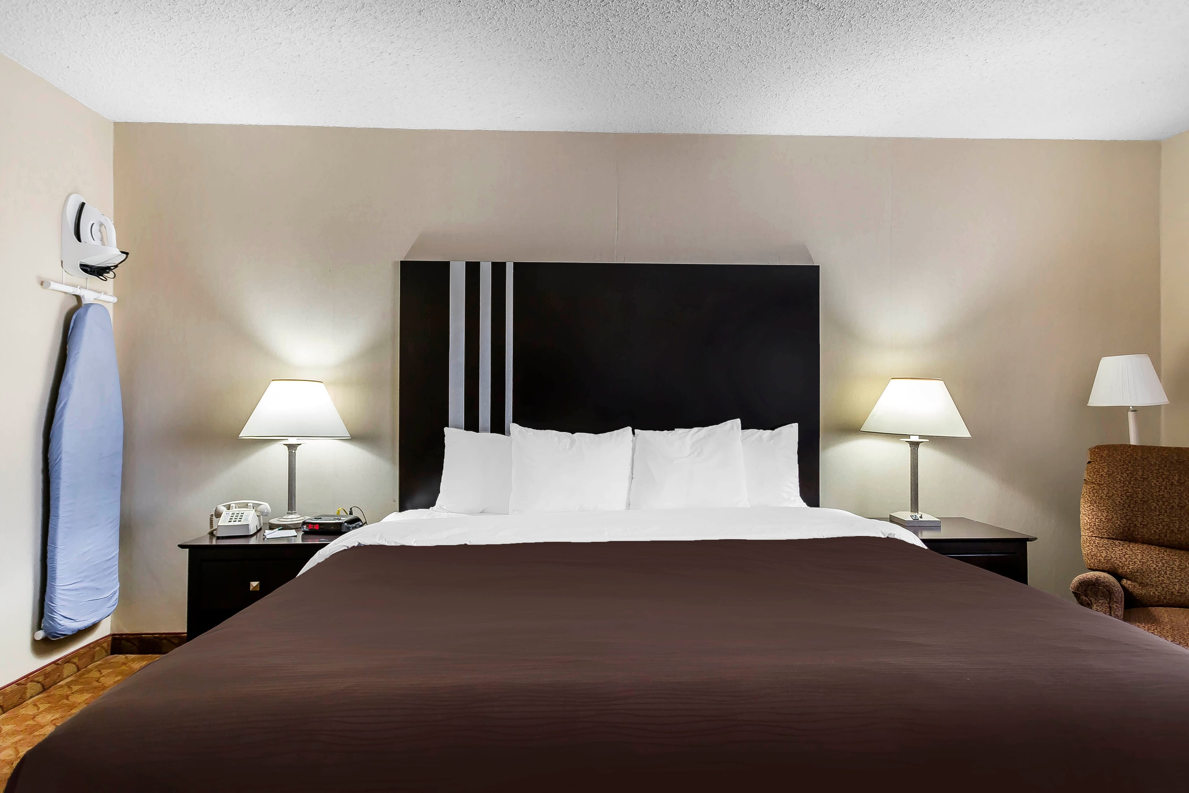 Quality Inn Dumas — 7