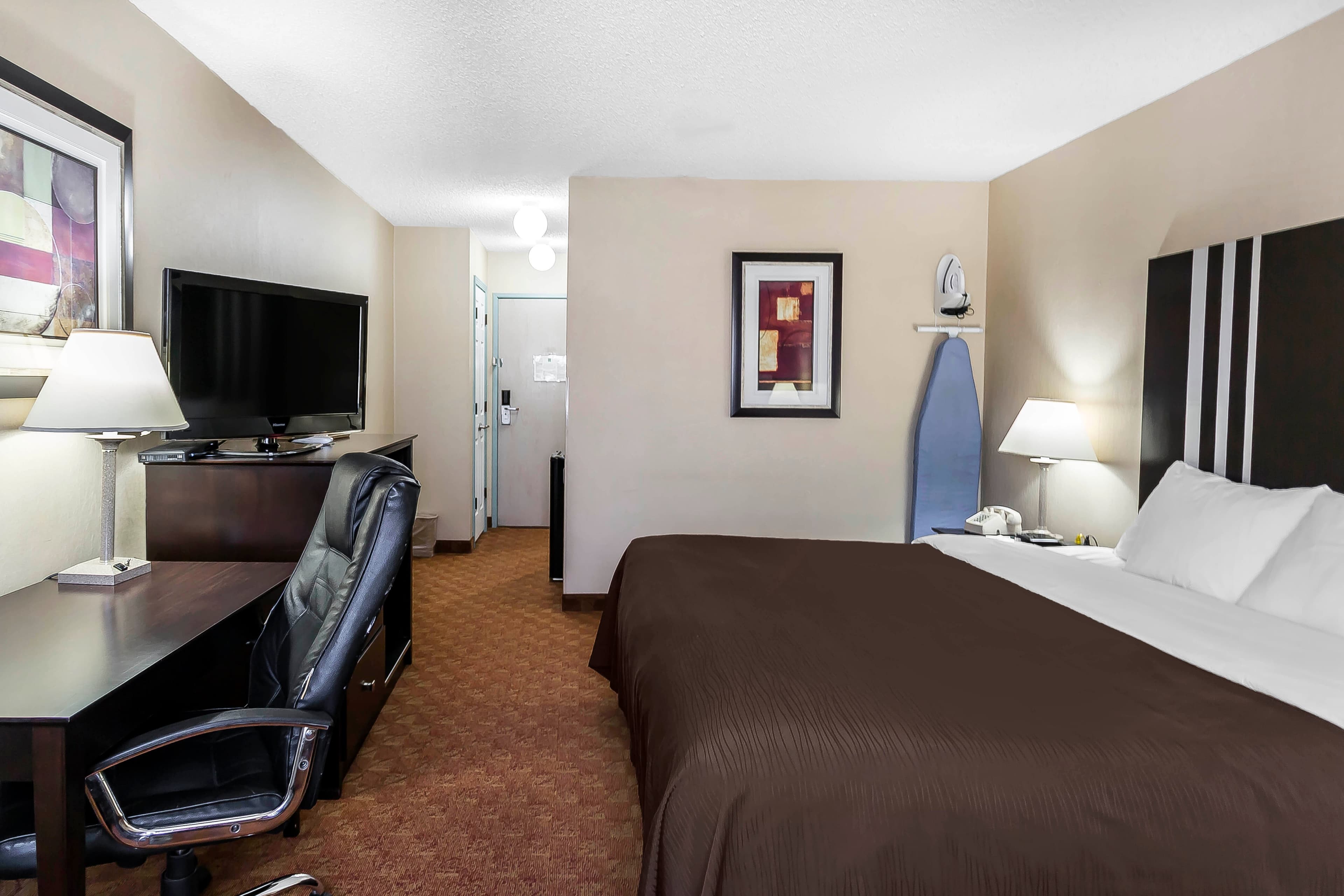 Quality Inn Dumas — 8