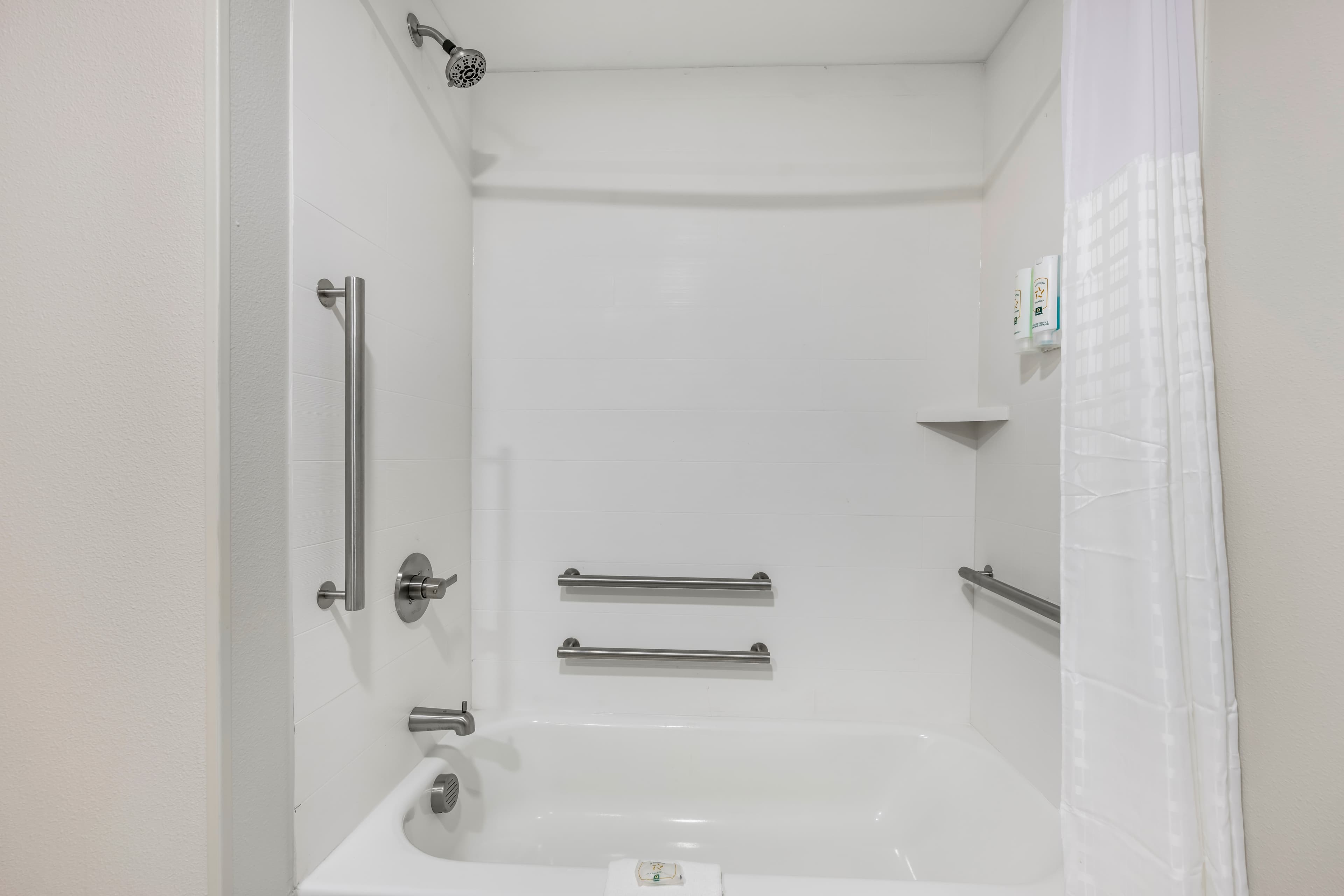 1 King Bed, Studio, Kitchenette - Image 5