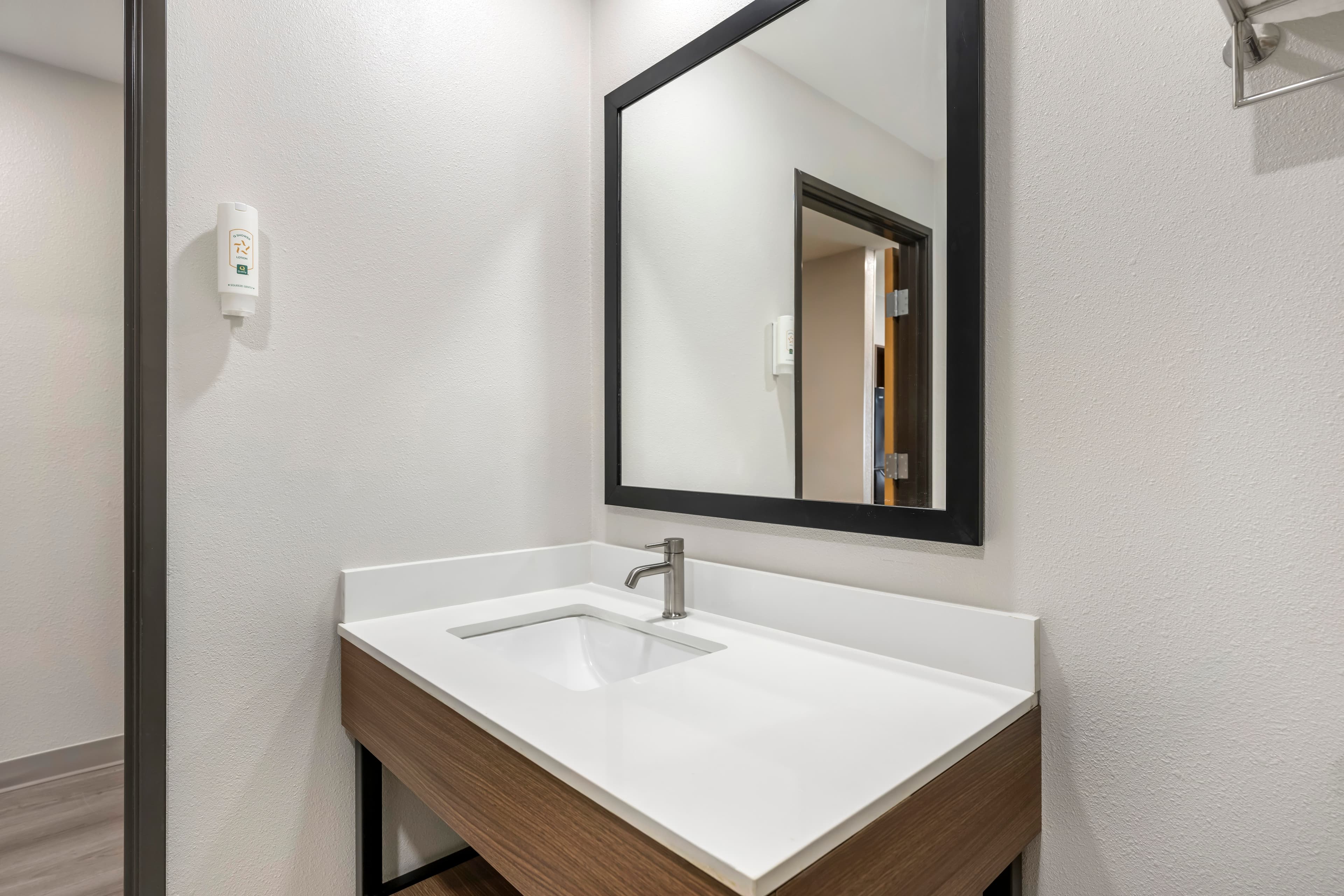 Quality Inn Midland South — 10