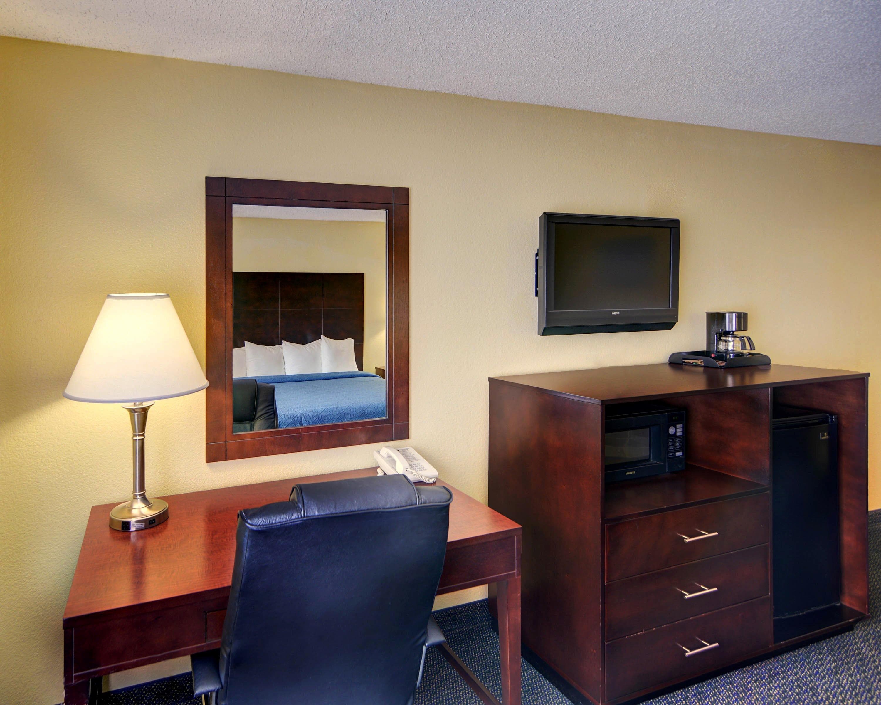 Quality Inn & Suites Grand Prairie South — 16