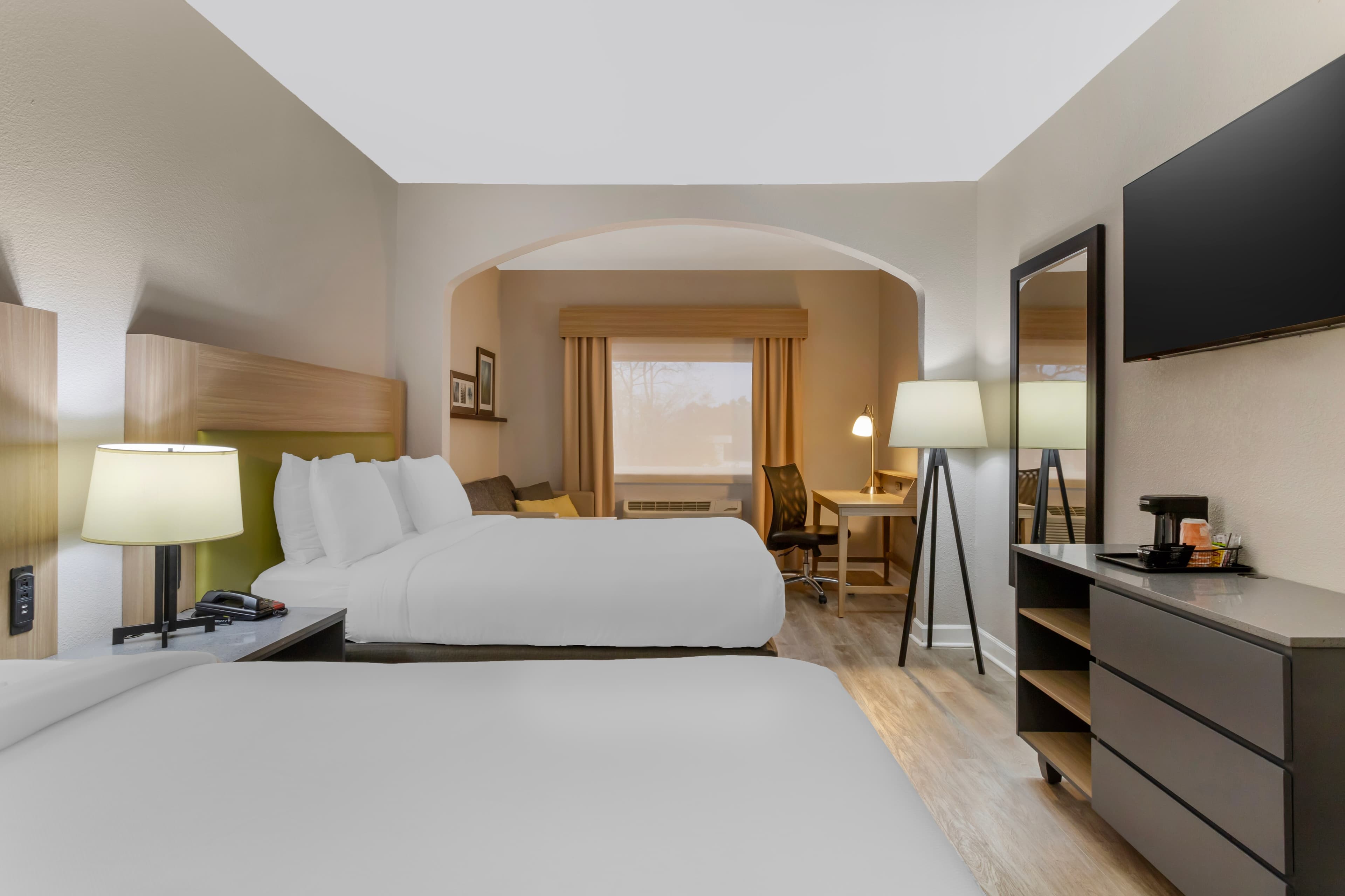Comfort Suites Shenandoah-The Woodlands — 7