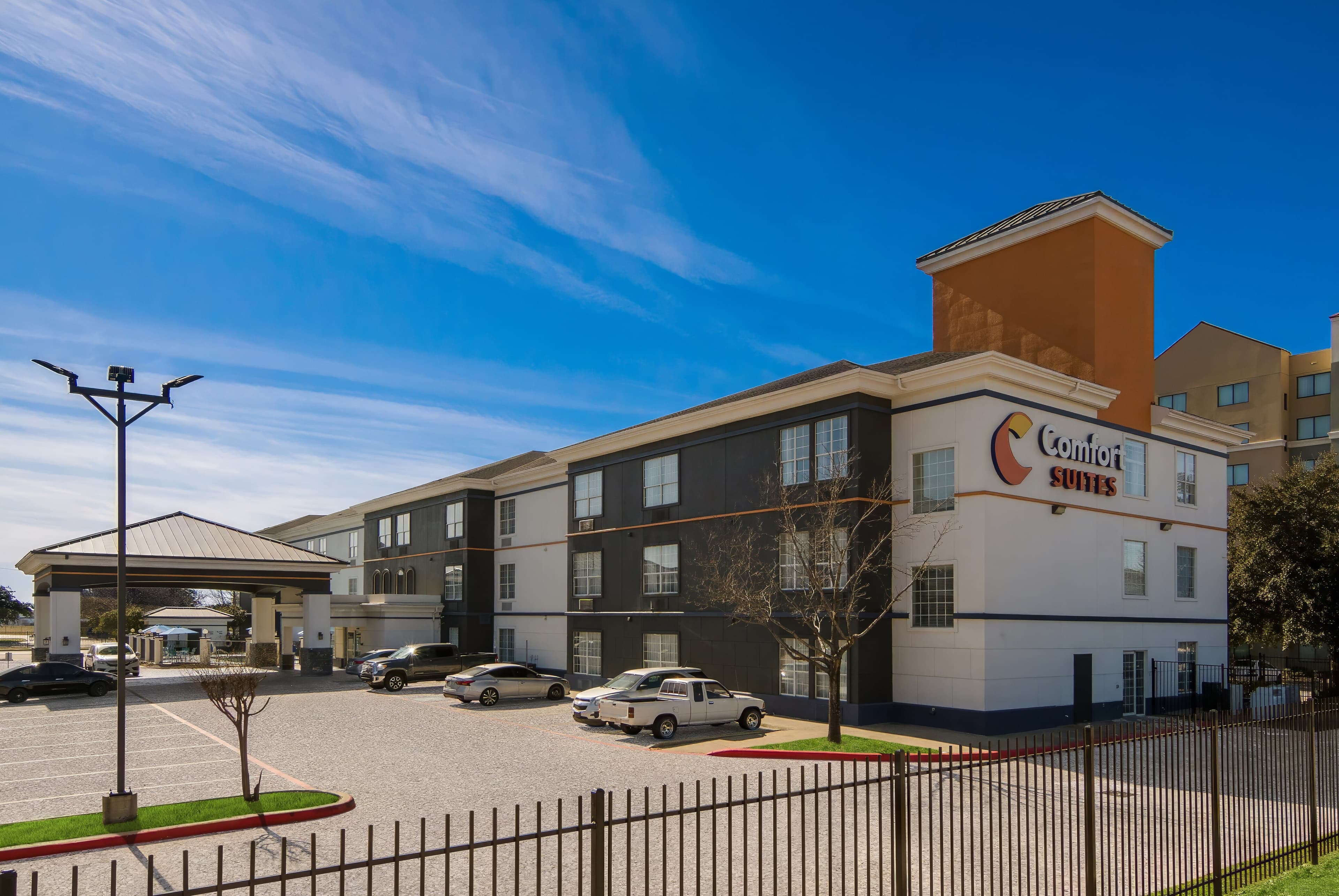 Comfort Suites Fort Worth North Fossil Creek - Image 1
