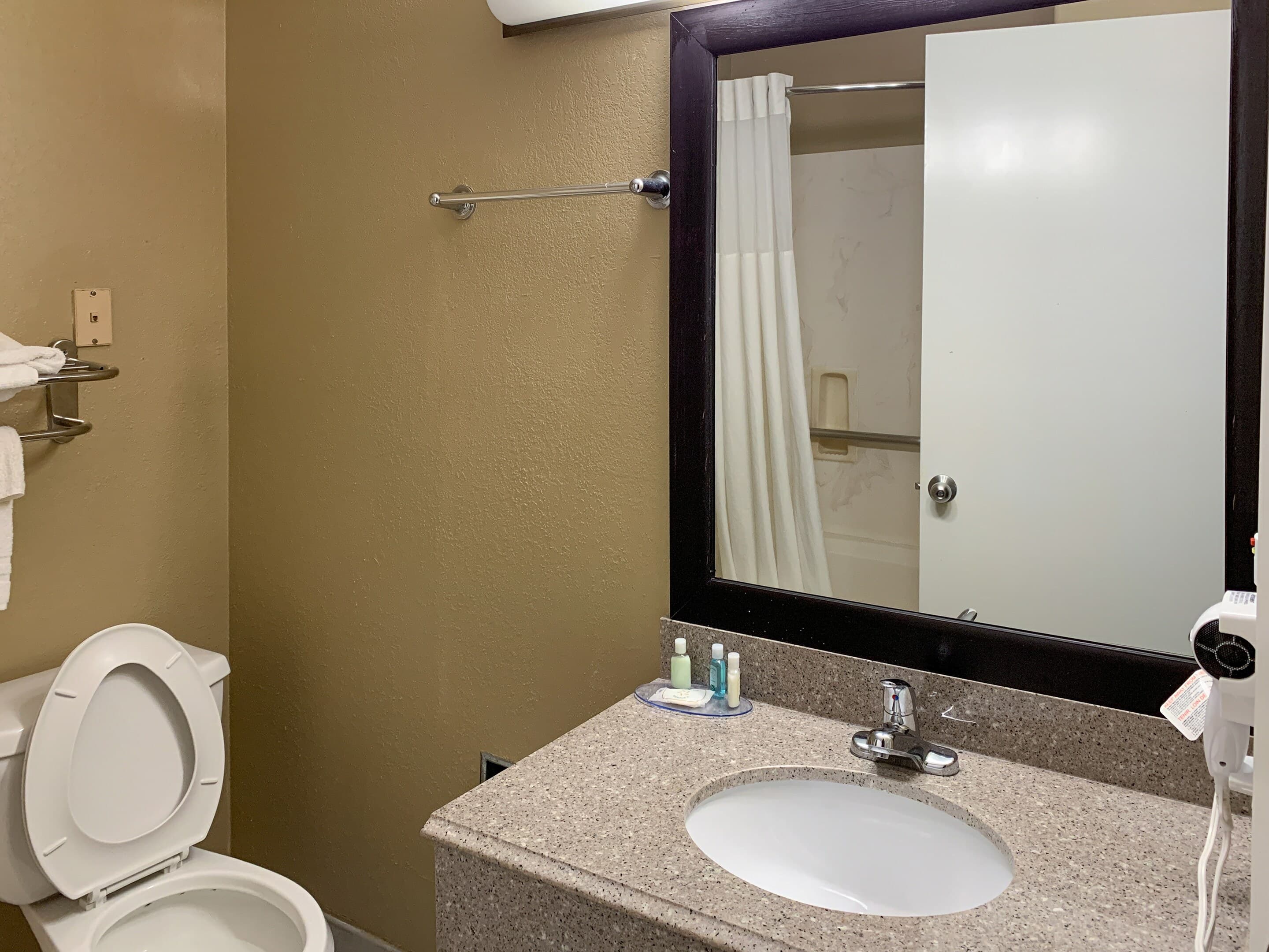 Quality Suites Houston NW Cy-Fair - Image 5