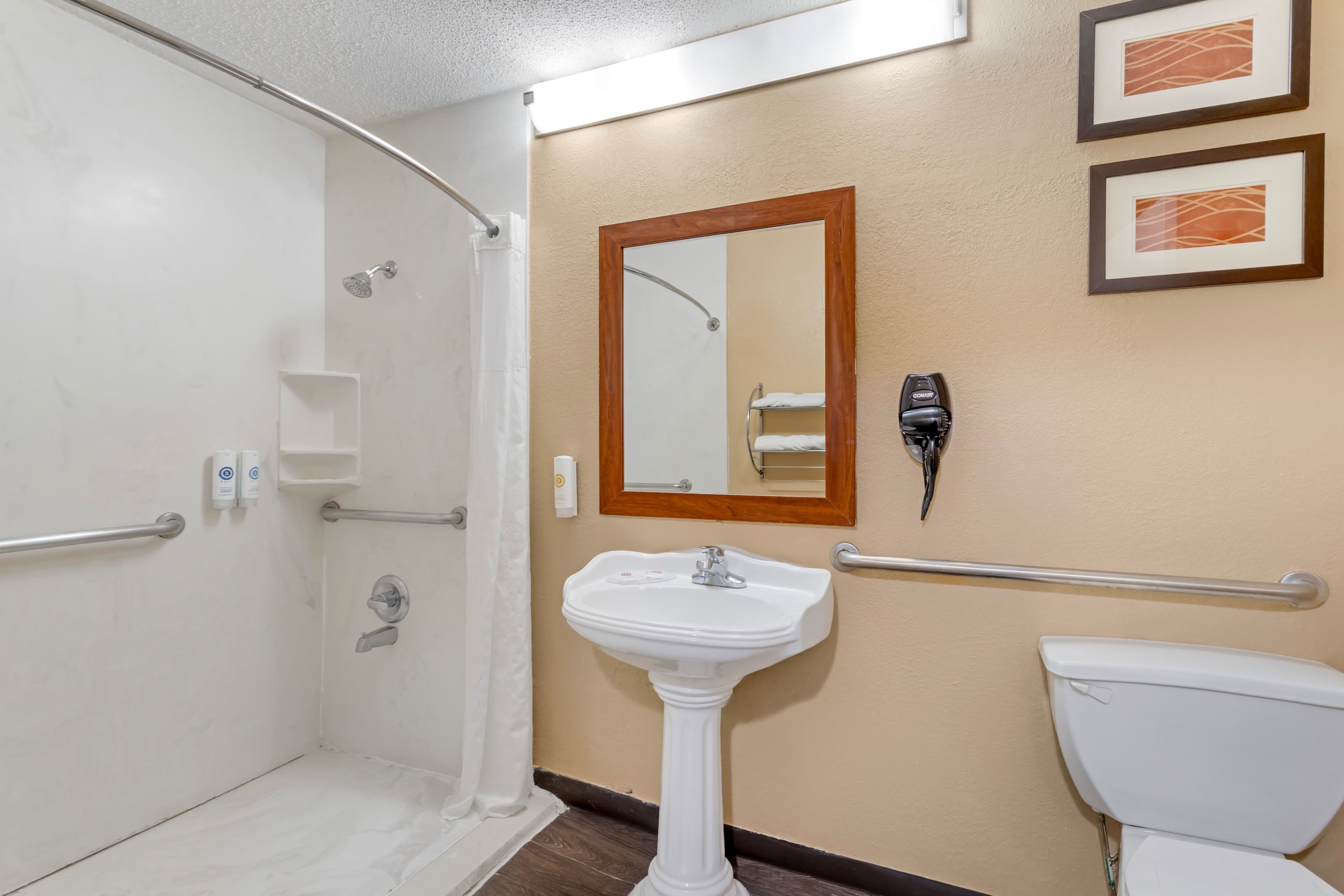 Comfort Inn North Conroe — 13