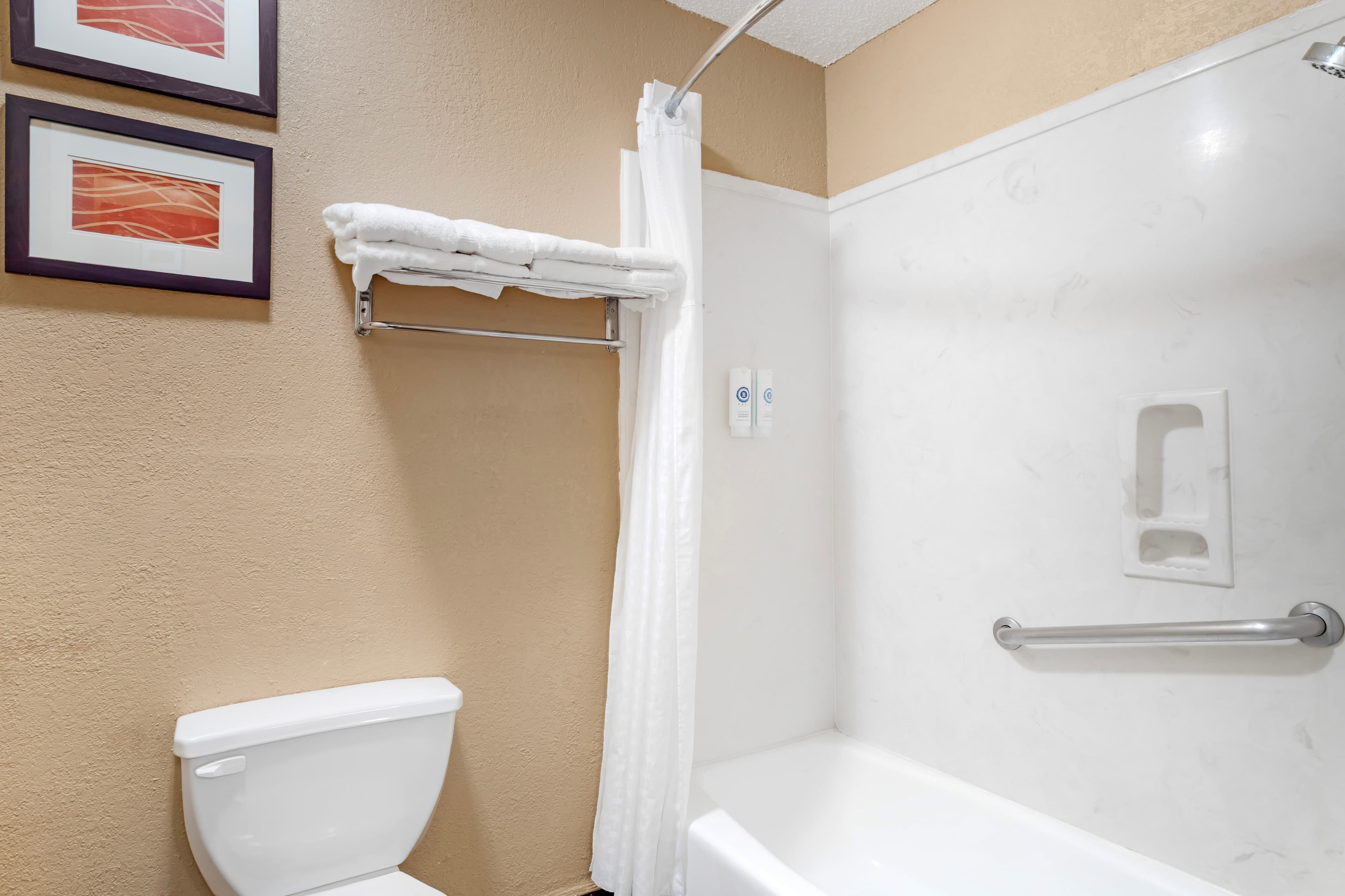 Comfort Inn North Conroe - Image 5