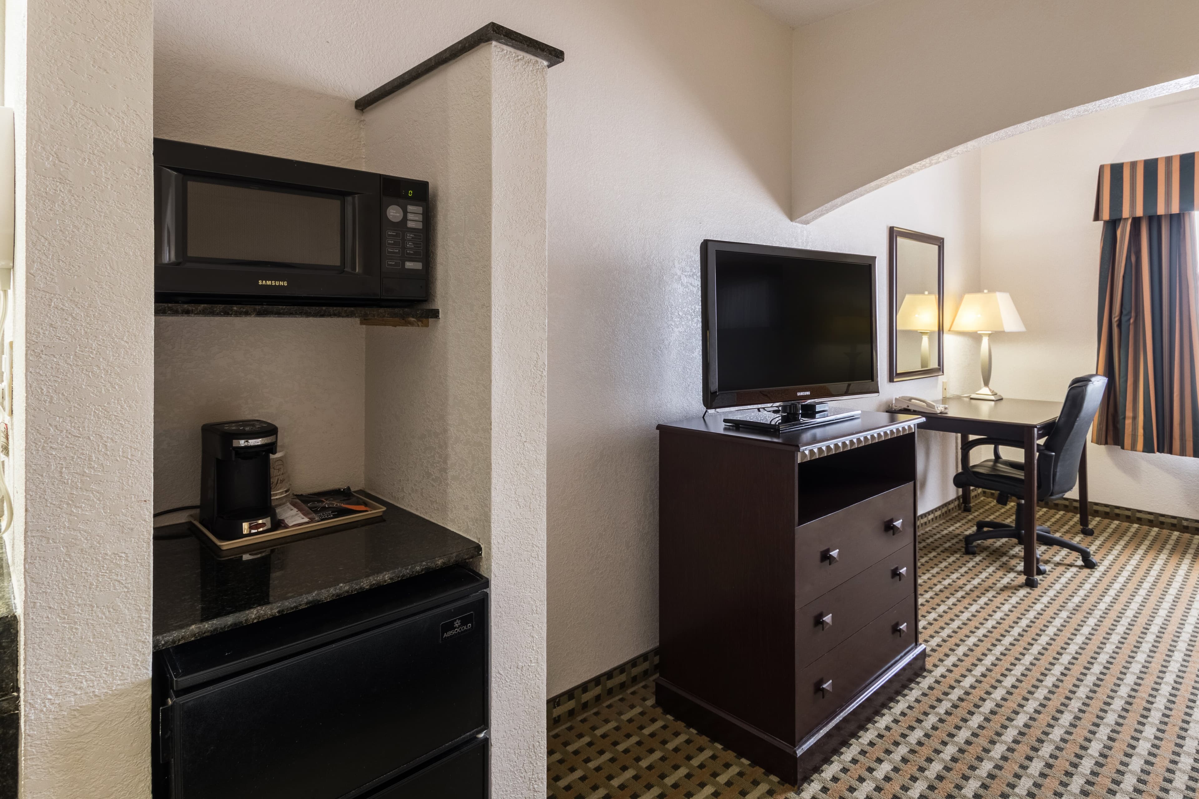 Quality Suites Burleson - Ft. Worth — 6