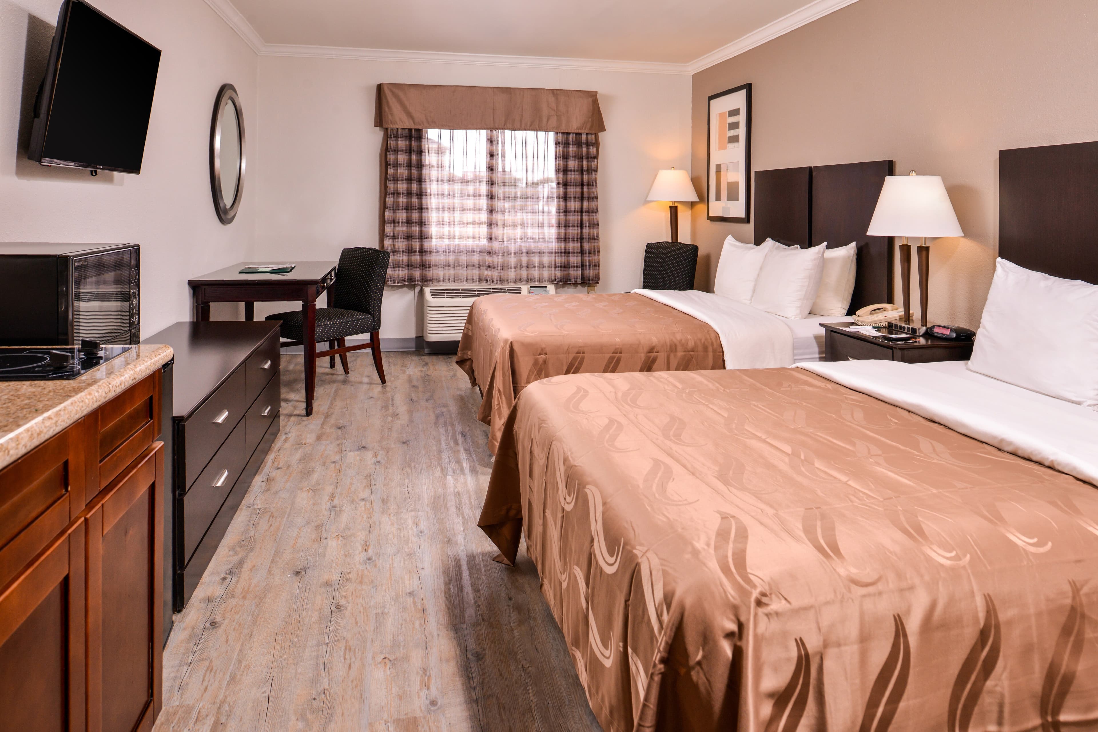 Quality Inn & Suites Beaumont - Image 2