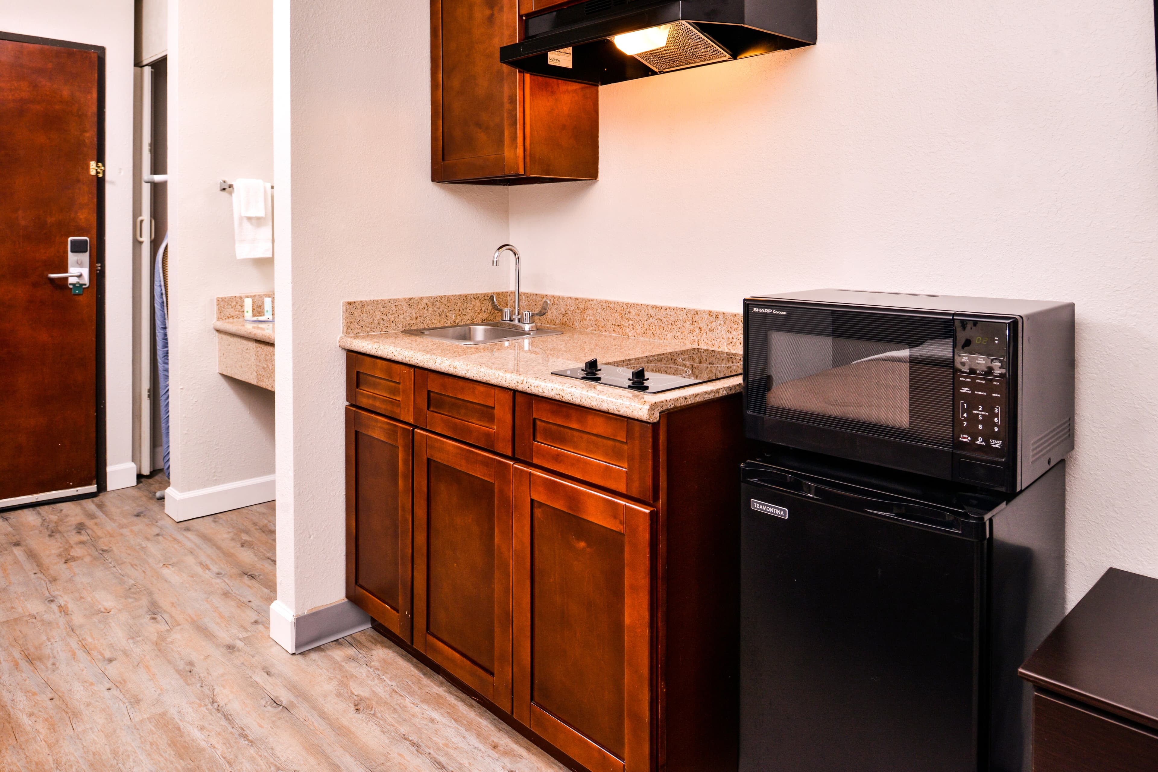 Quality Inn & Suites Beaumont - Image 5
