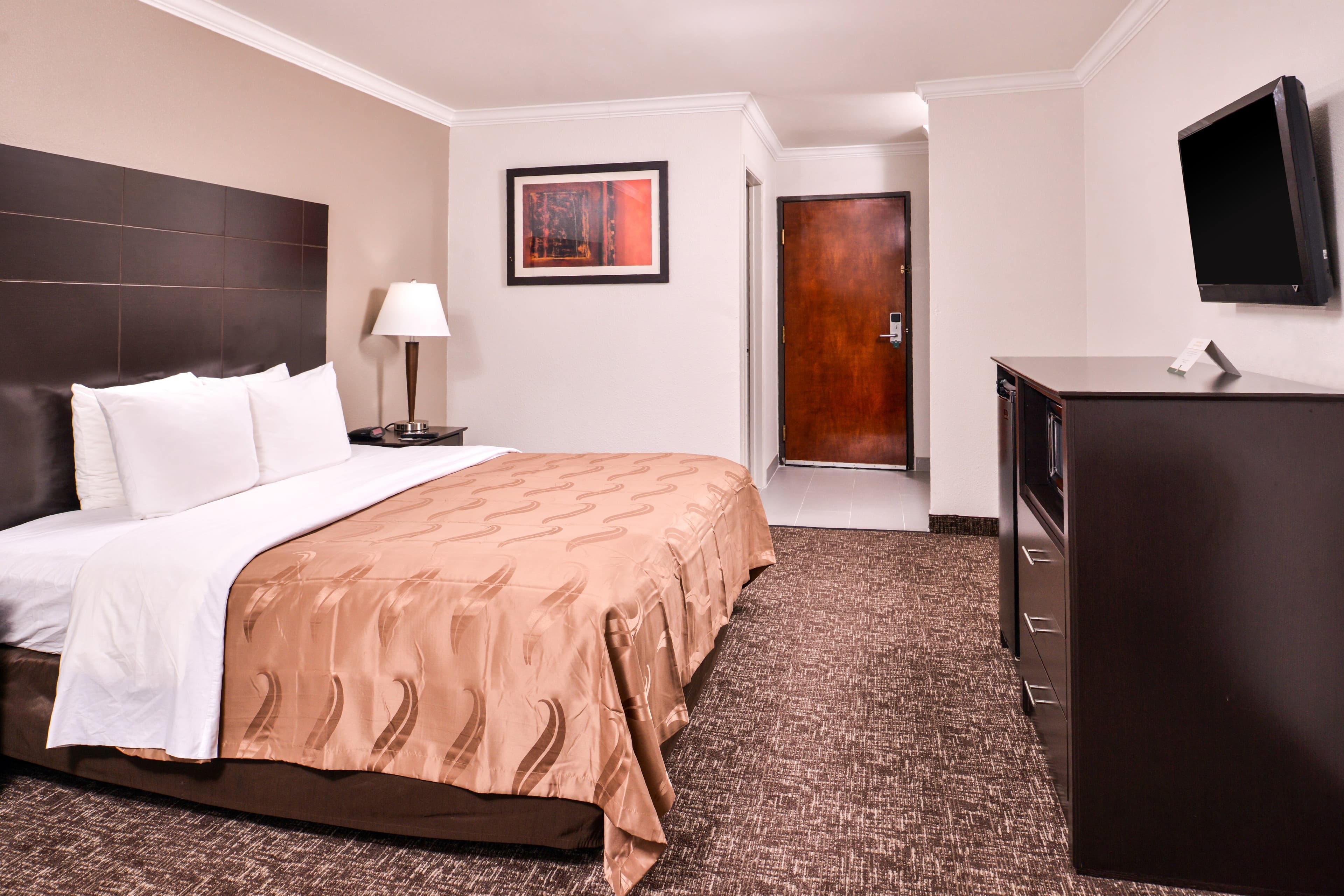 Quality Inn & Suites Beaumont — 10