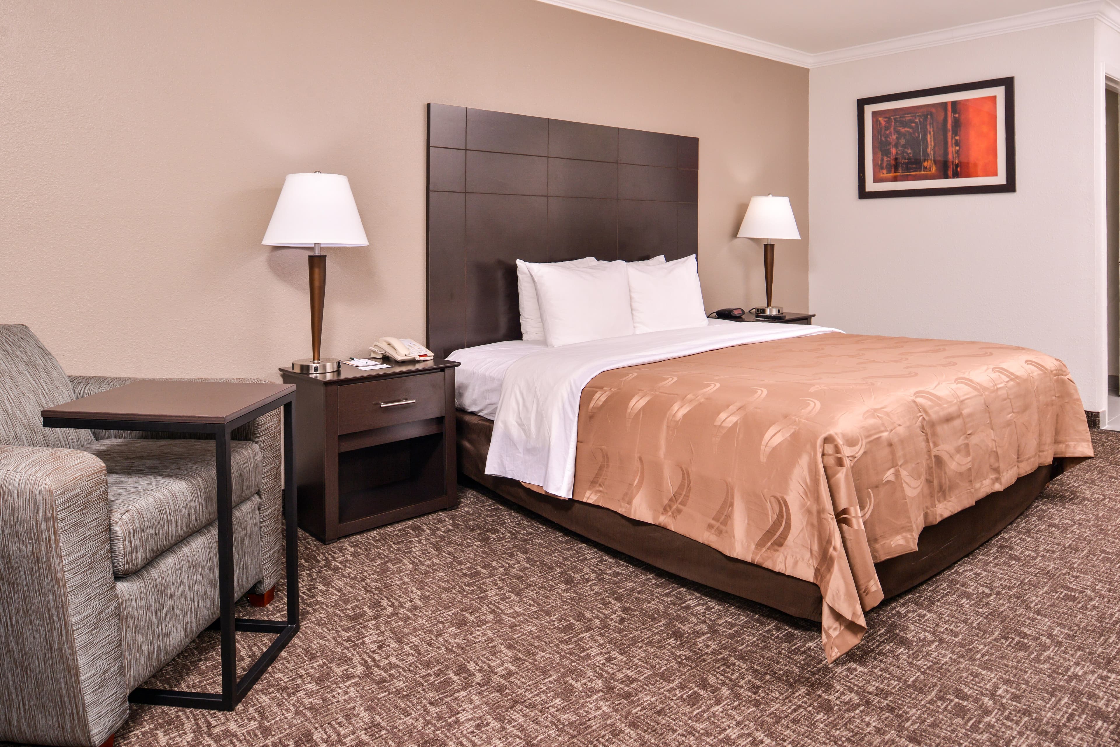 Quality Inn & Suites Beaumont — 12