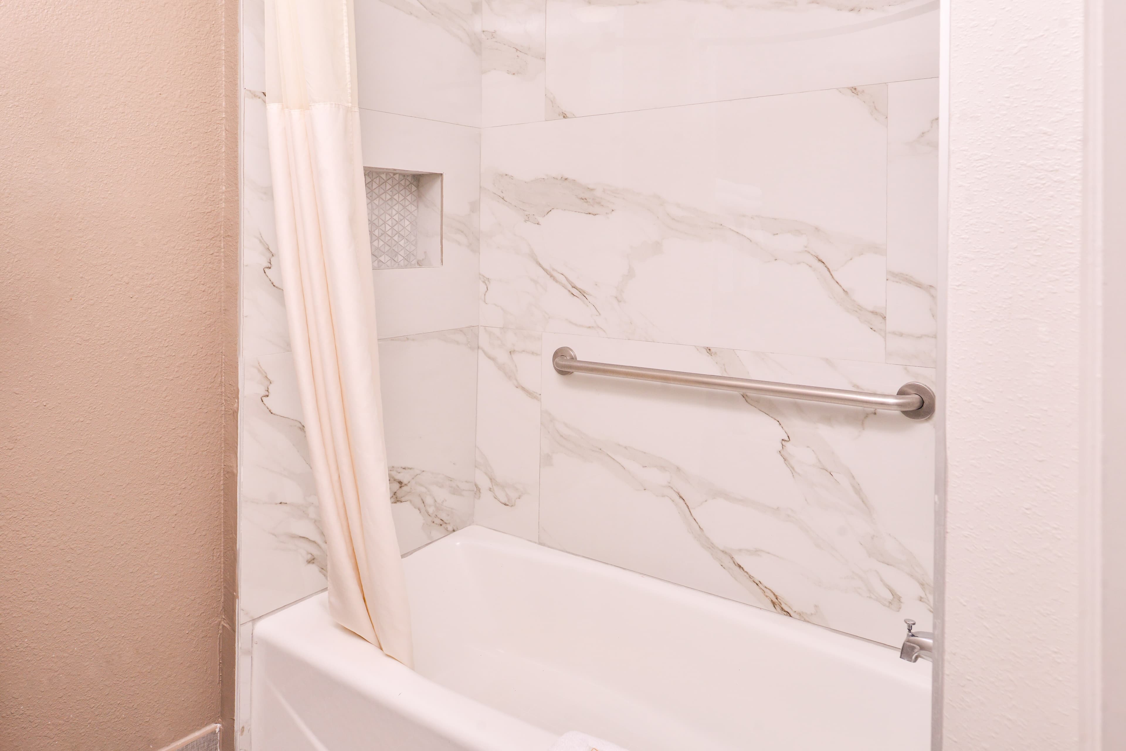 Quality Inn & Suites Beaumont — 20