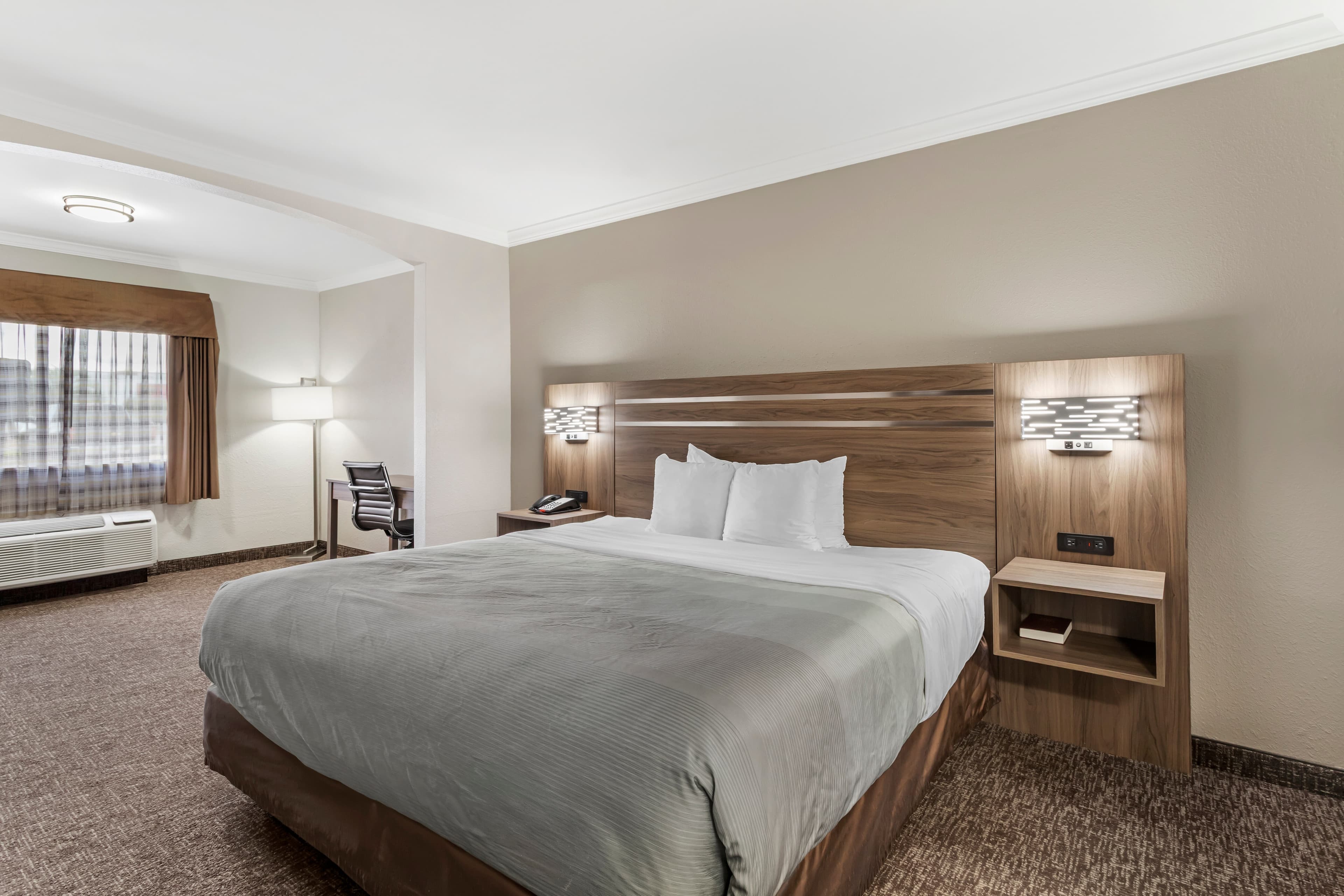 Quality Inn & Suites Beaumont — 31