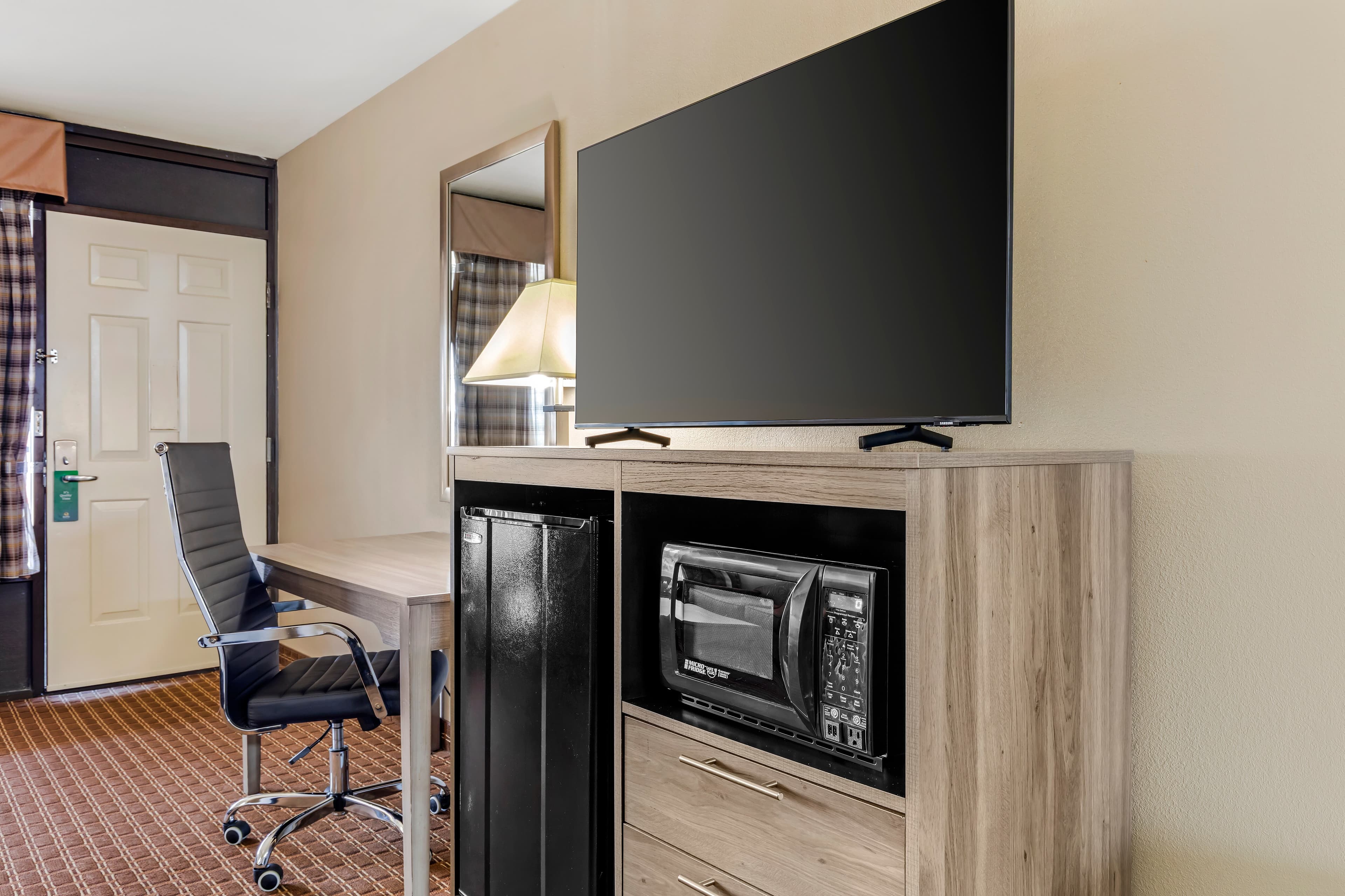 Quality Inn Paris - Image 5