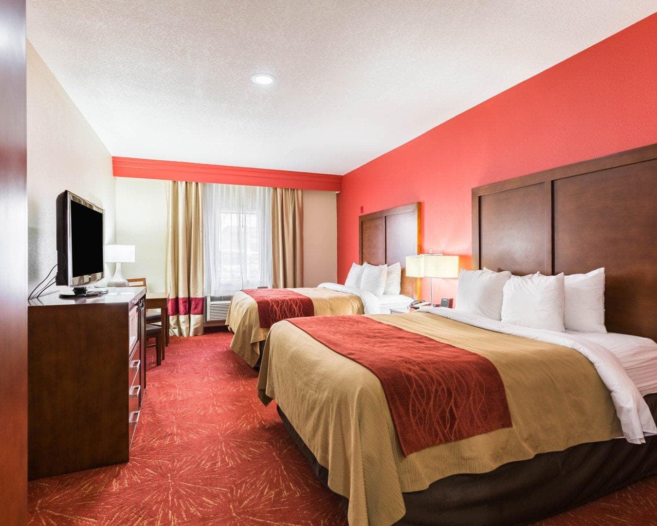 Econo Lodge Inn & Suites East Houston I-10 — 7