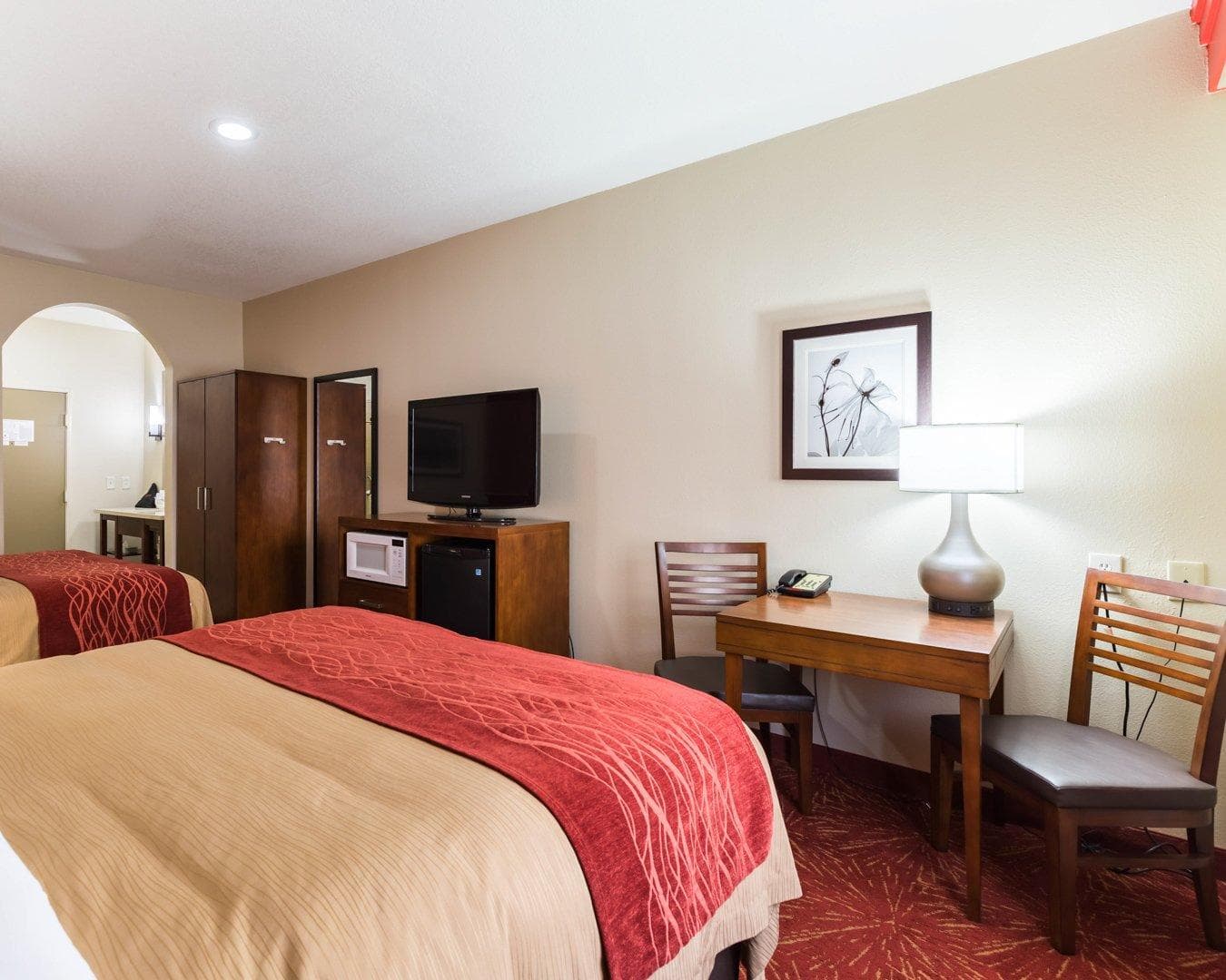 Econo Lodge Inn & Suites East Houston I-10 — 9
