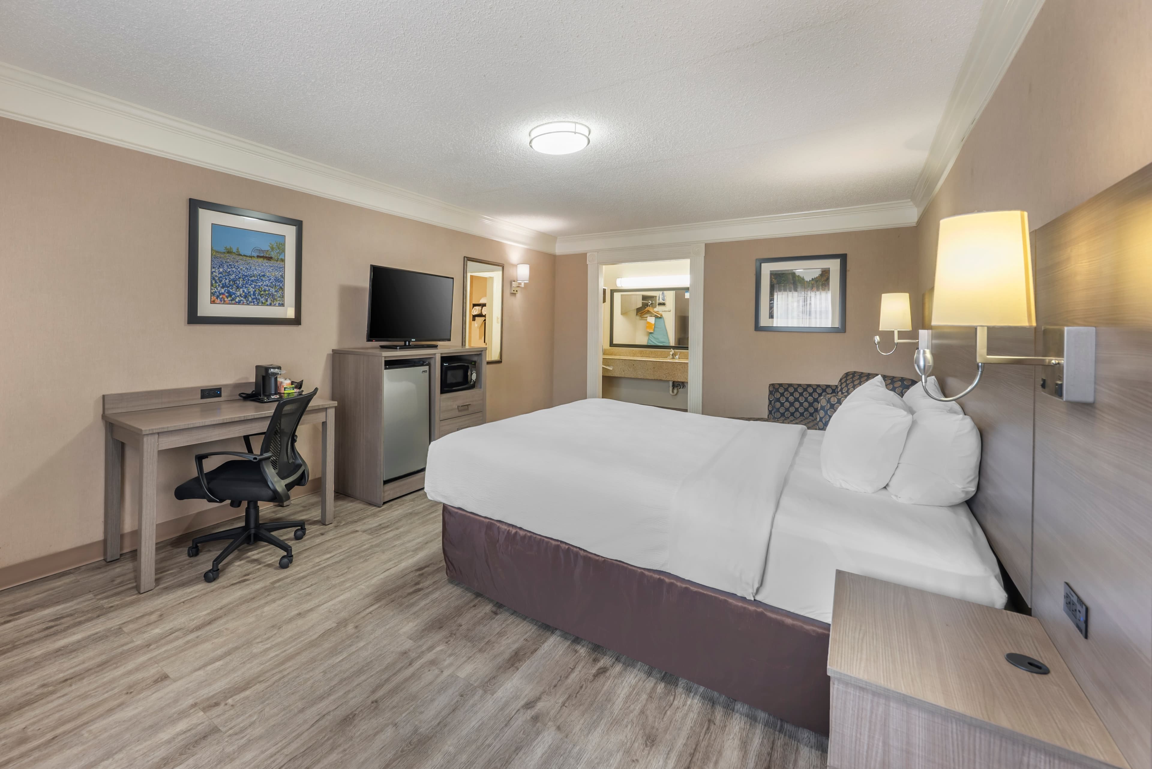 Quality Inn Near Lake Marble Falls — 7