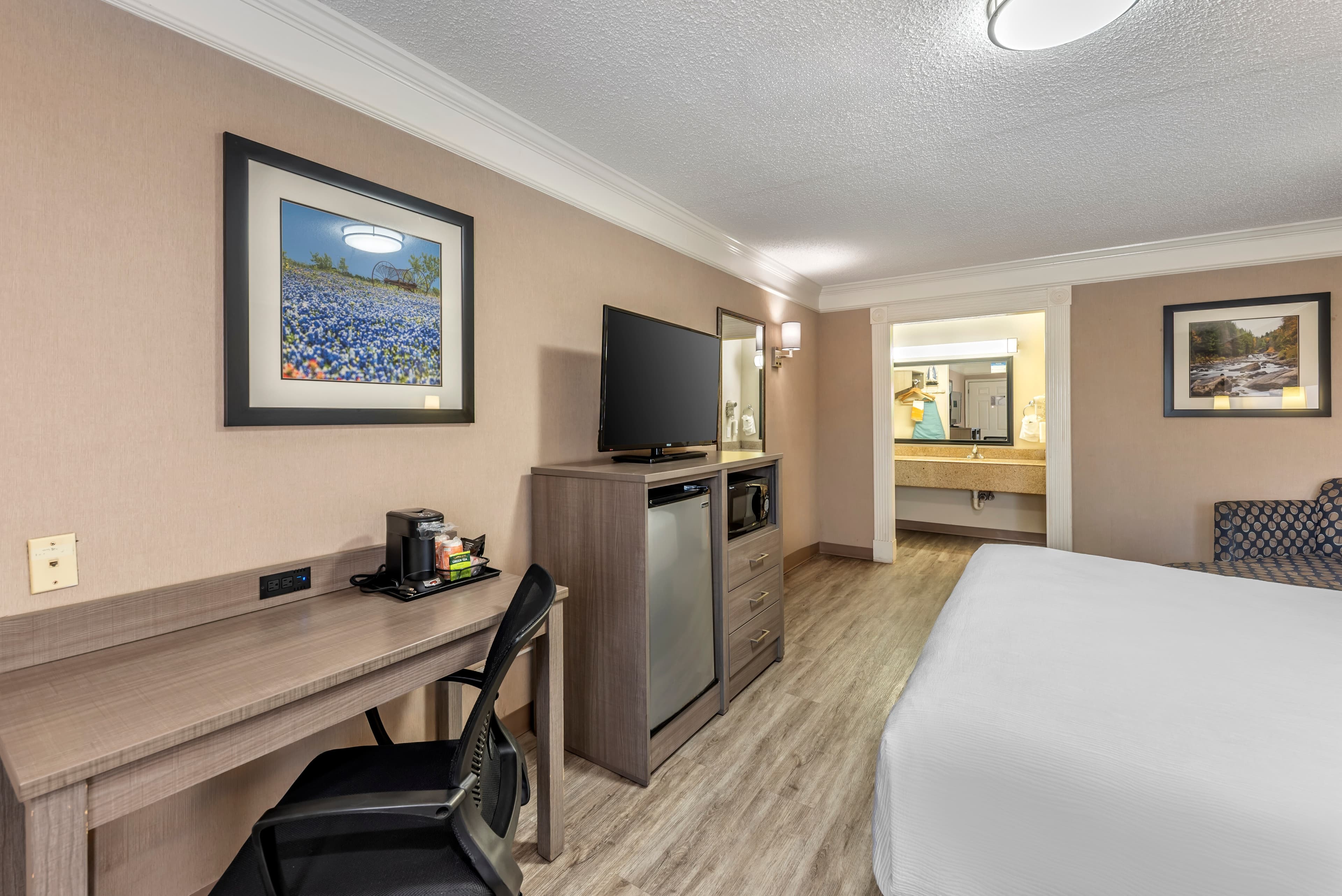 Quality Inn Near Lake Marble Falls — 9
