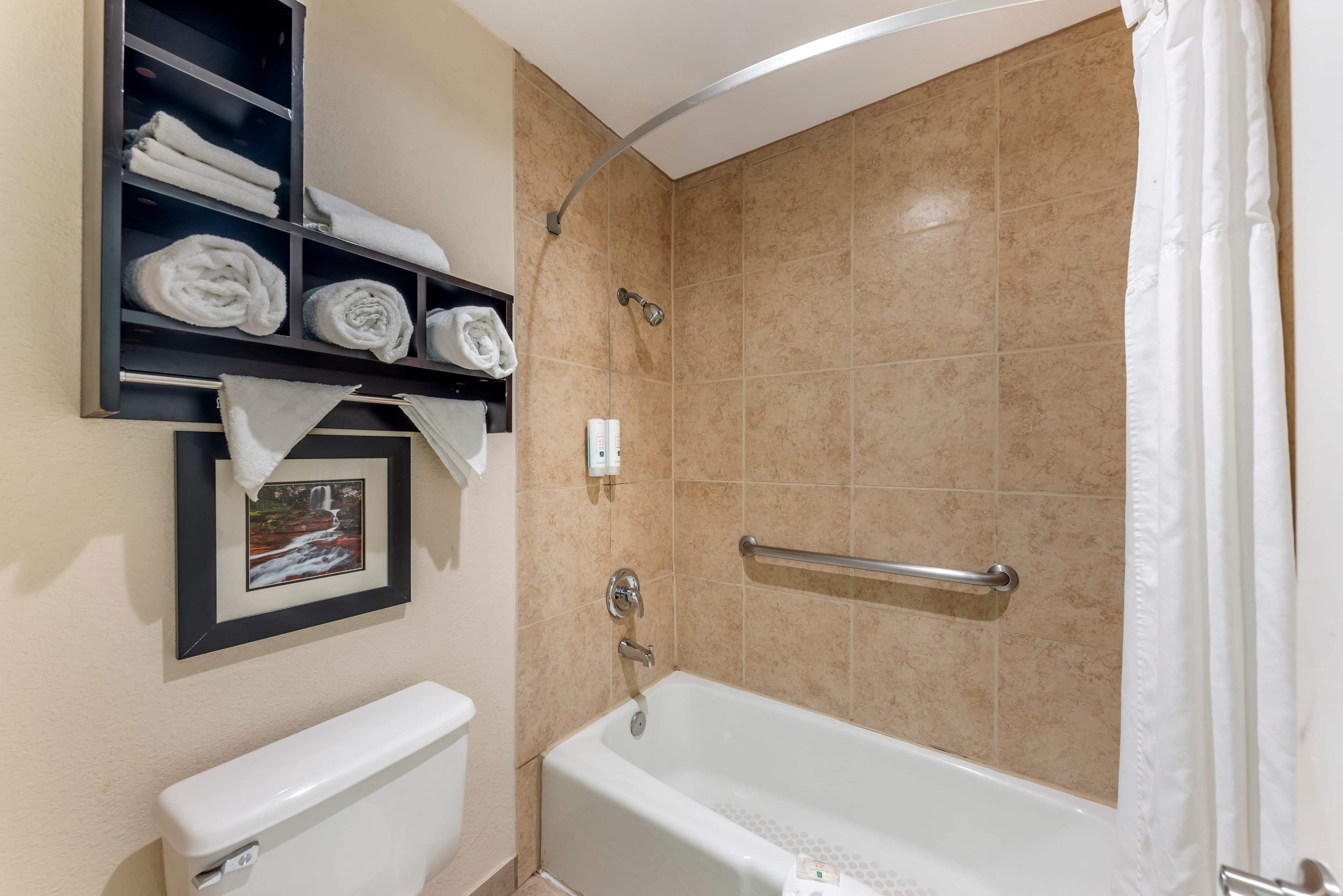 Quality Inn Near Lake Marble Falls — 10