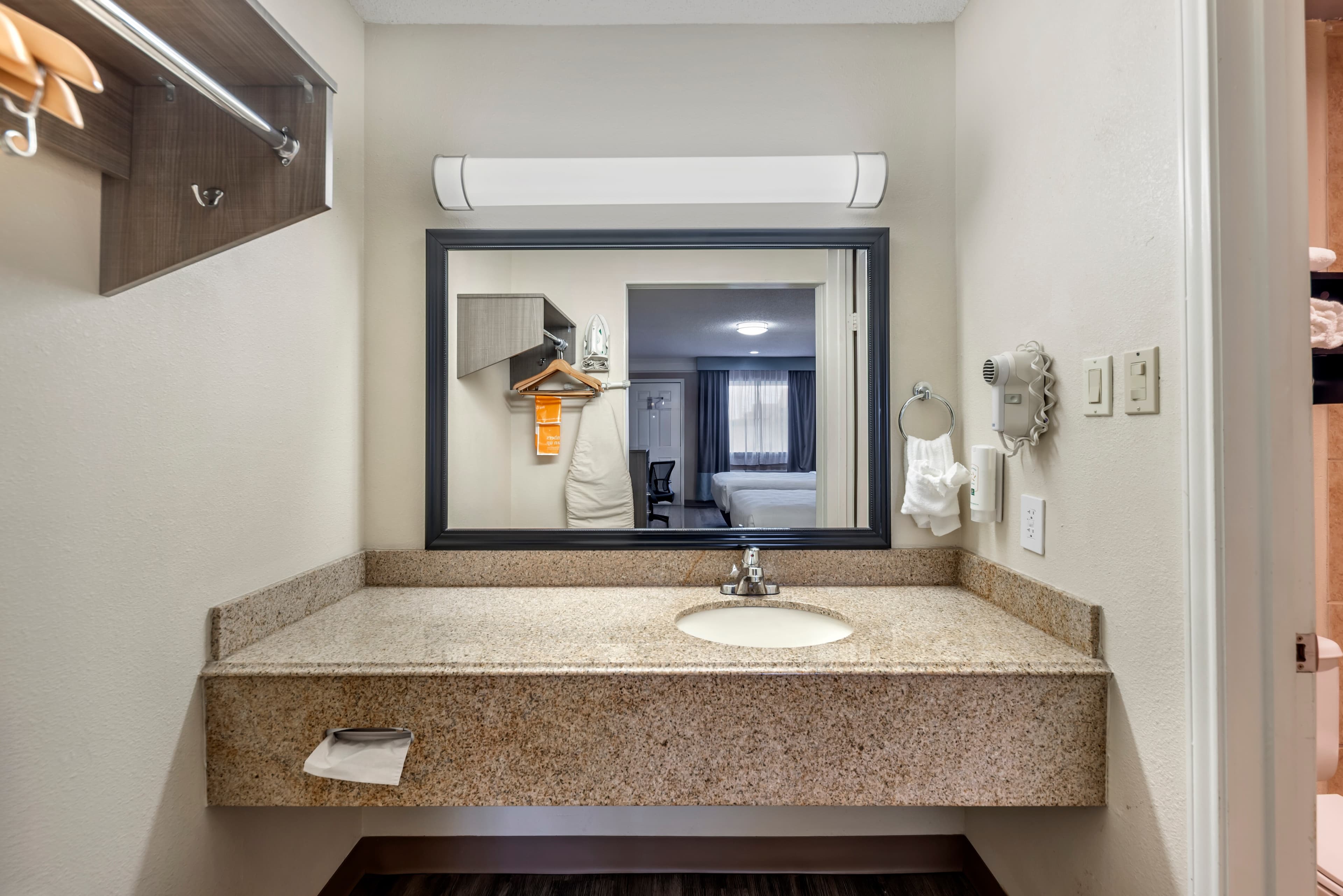 Quality Inn Near Lake Marble Falls — 22