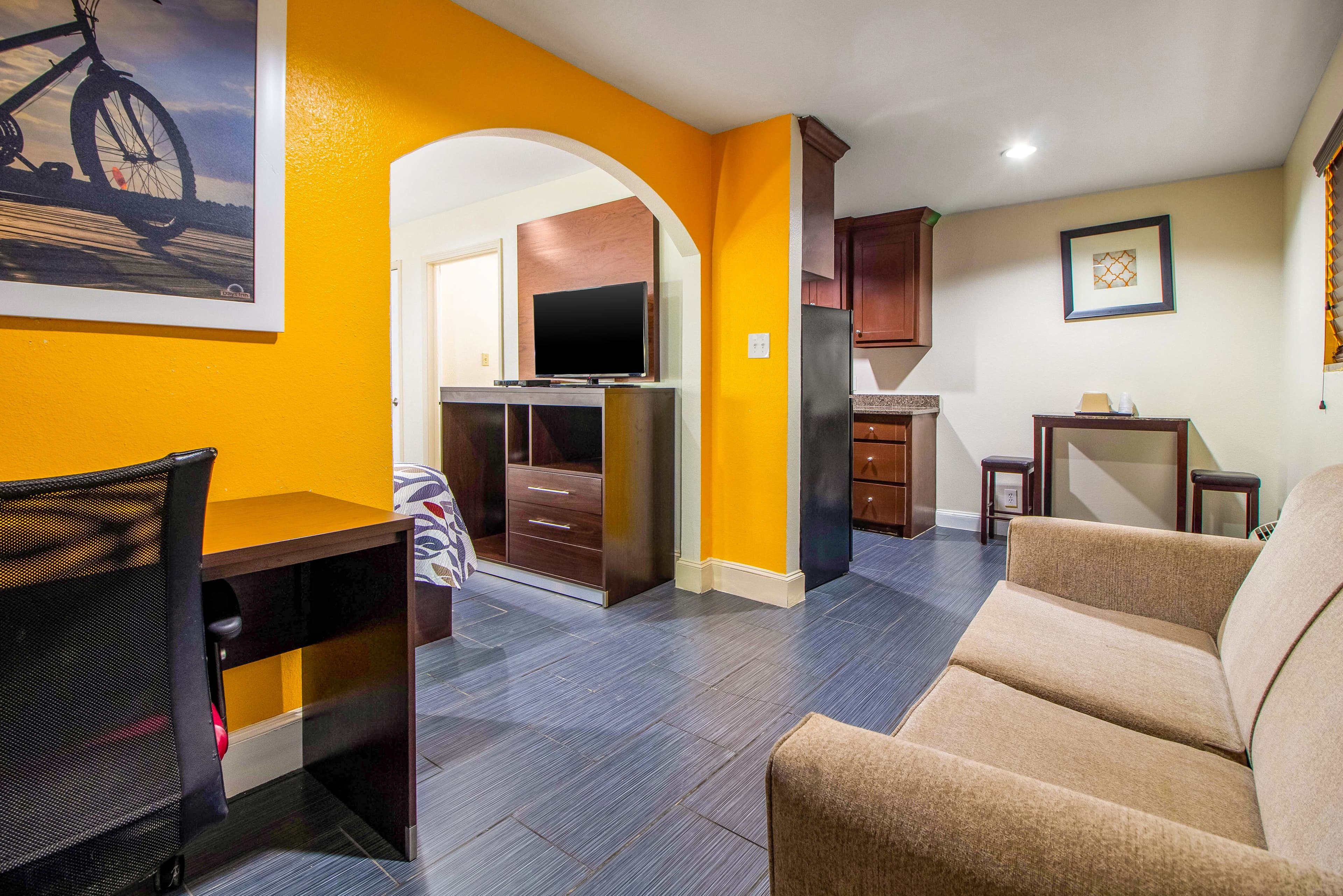 Rodeway Inn & Suites Houston near Medical Center - Image 3
