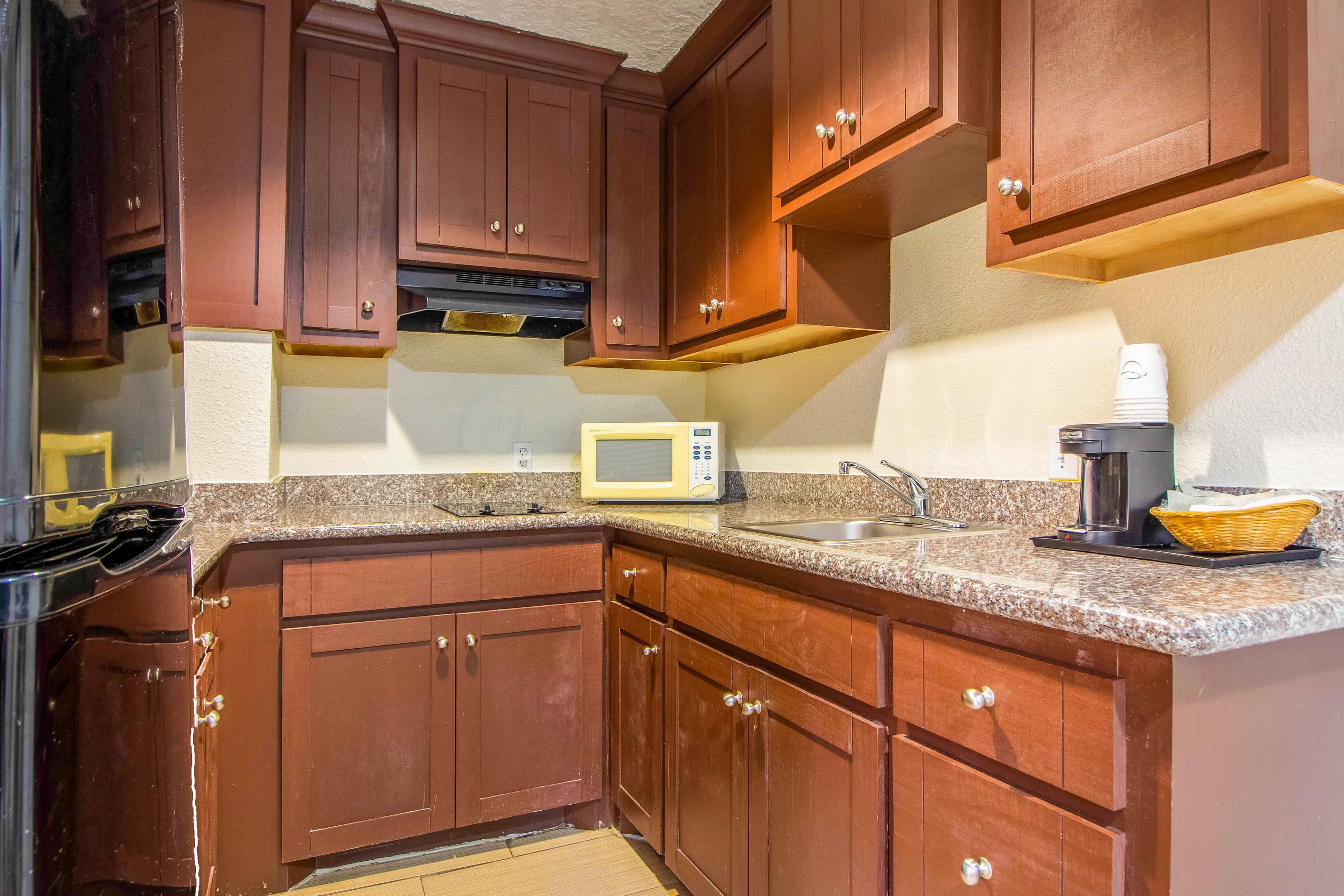Rodeway Inn & Suites Houston near Medical Center - Image 4