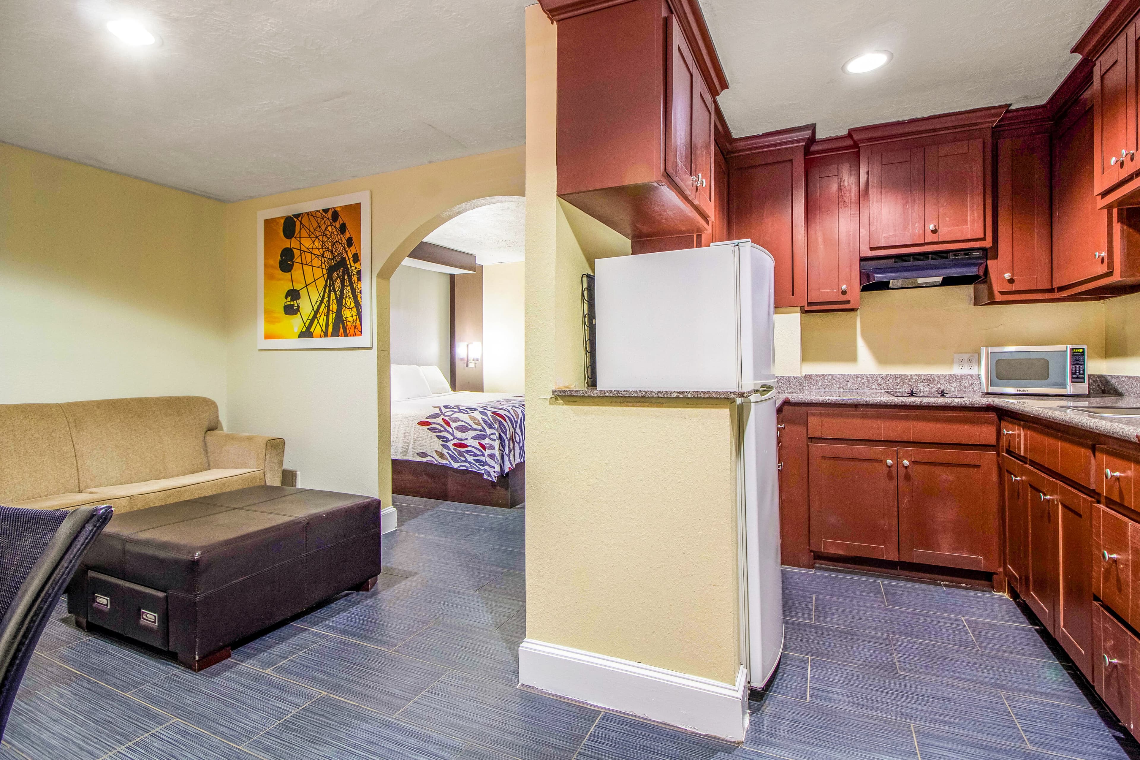 Rodeway Inn & Suites Houston near Medical Center — 7