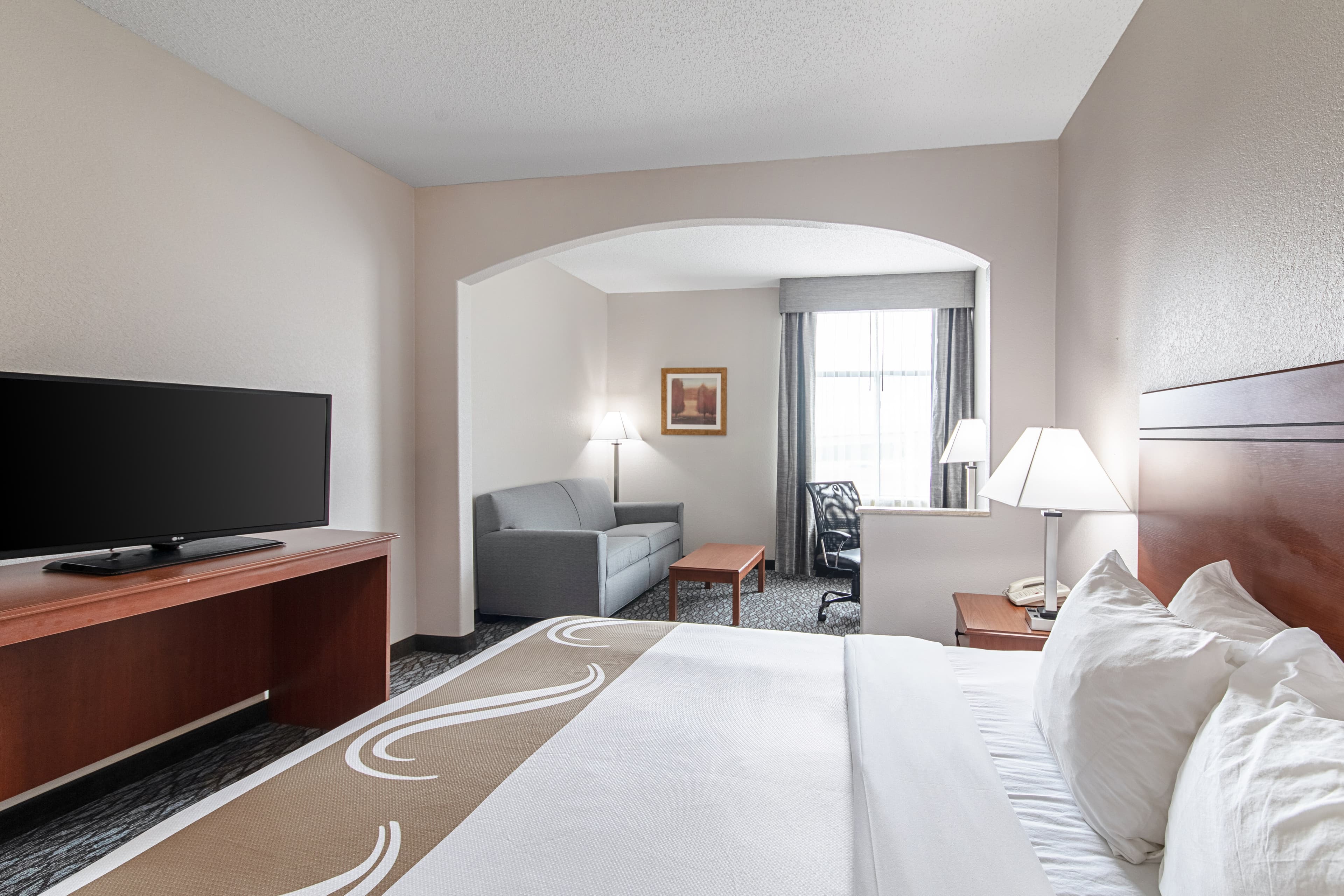 Quality Suites Austin South St. Elmo District — 8
