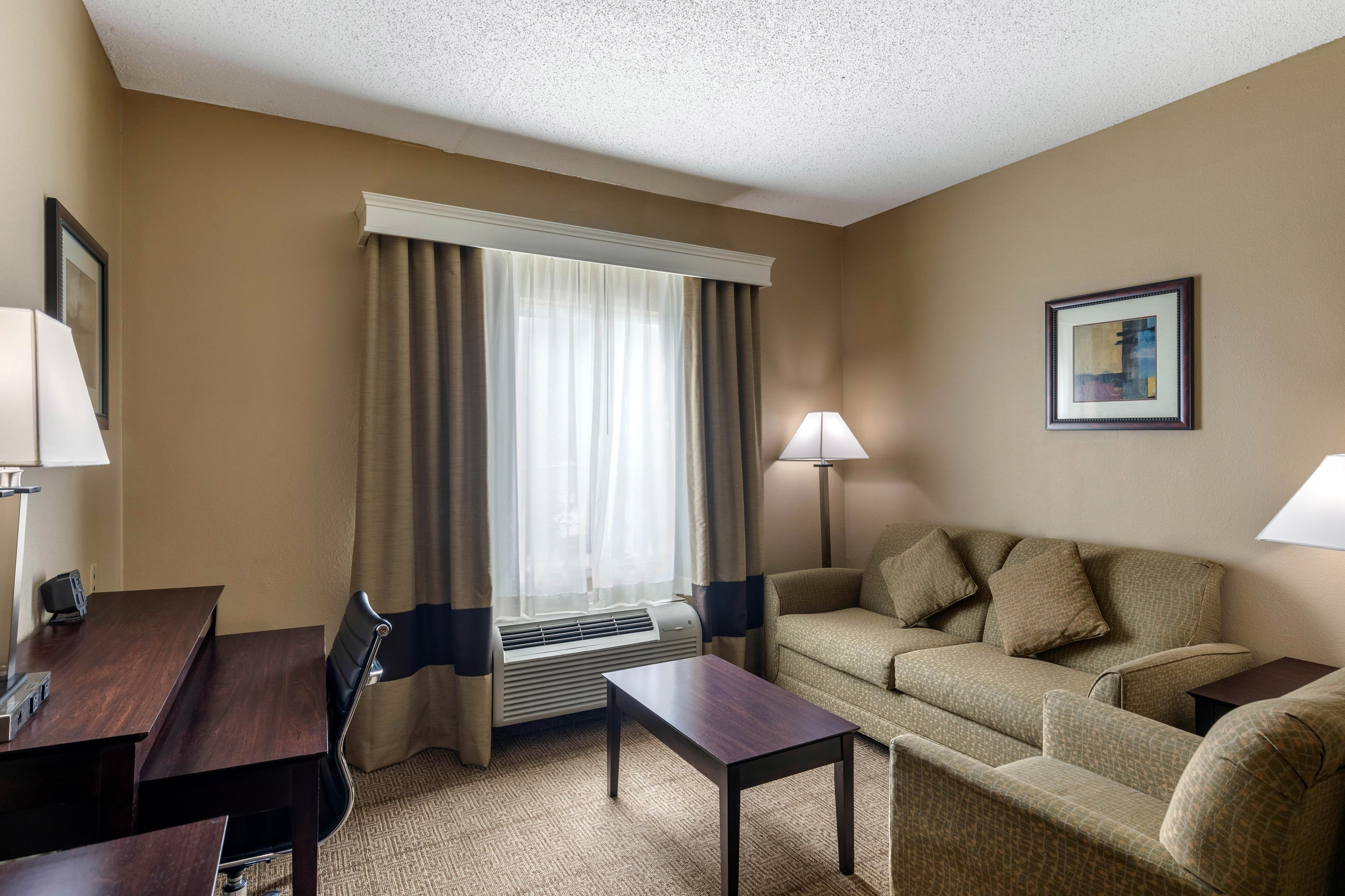 Comfort Suites The Colony - Plano West - Image 4