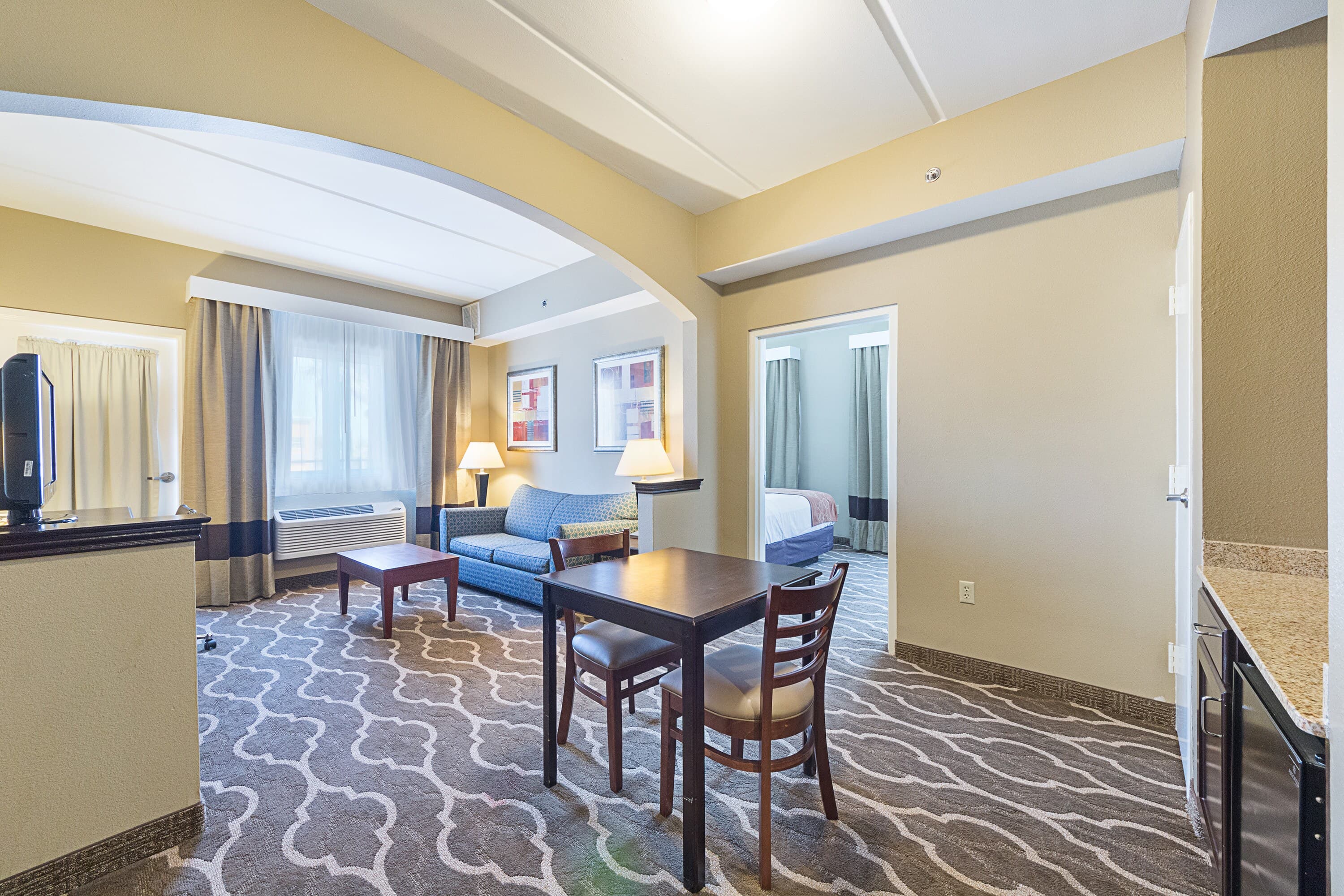 Comfort Suites Beachside — 11